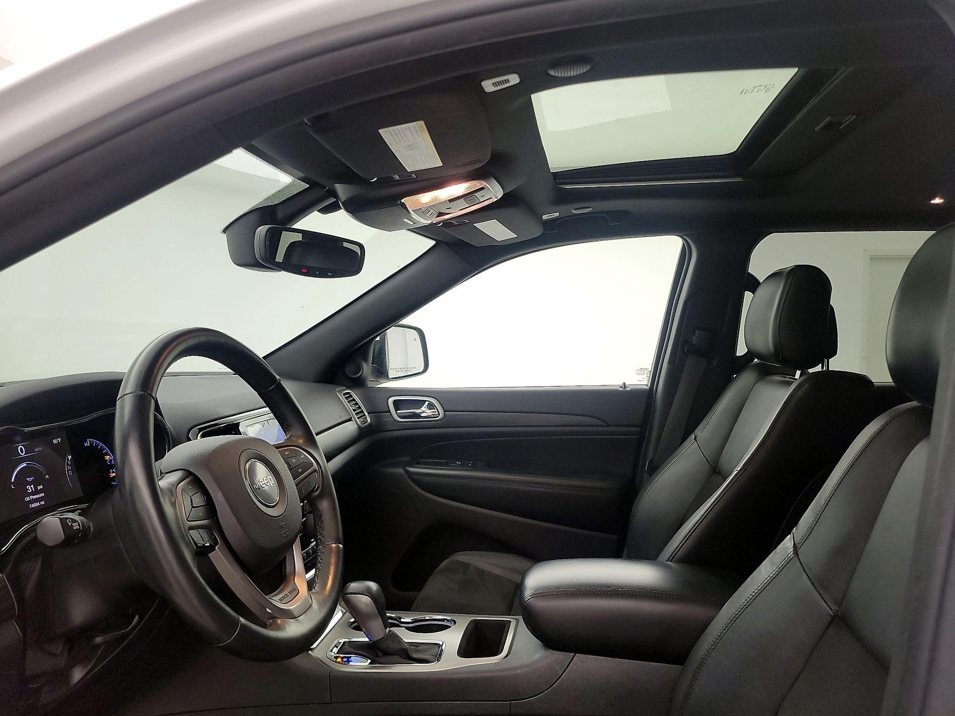 Thumbnail: 2019 Jeep Grand Cherokee - 20