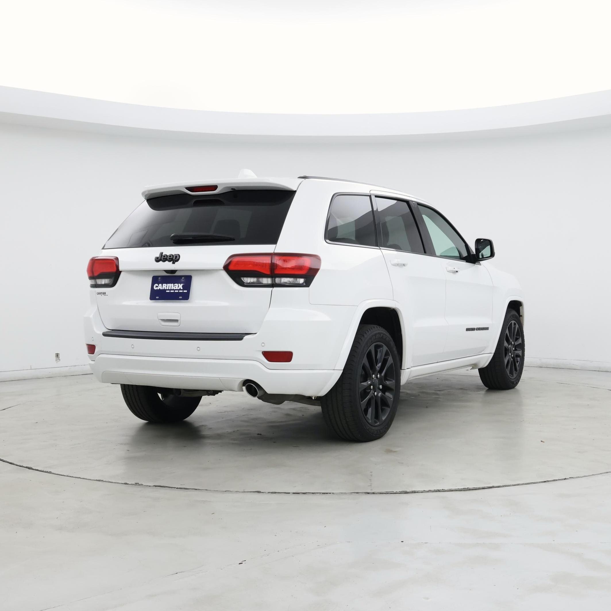 Thumbnail: 2019 Jeep Grand Cherokee - 8