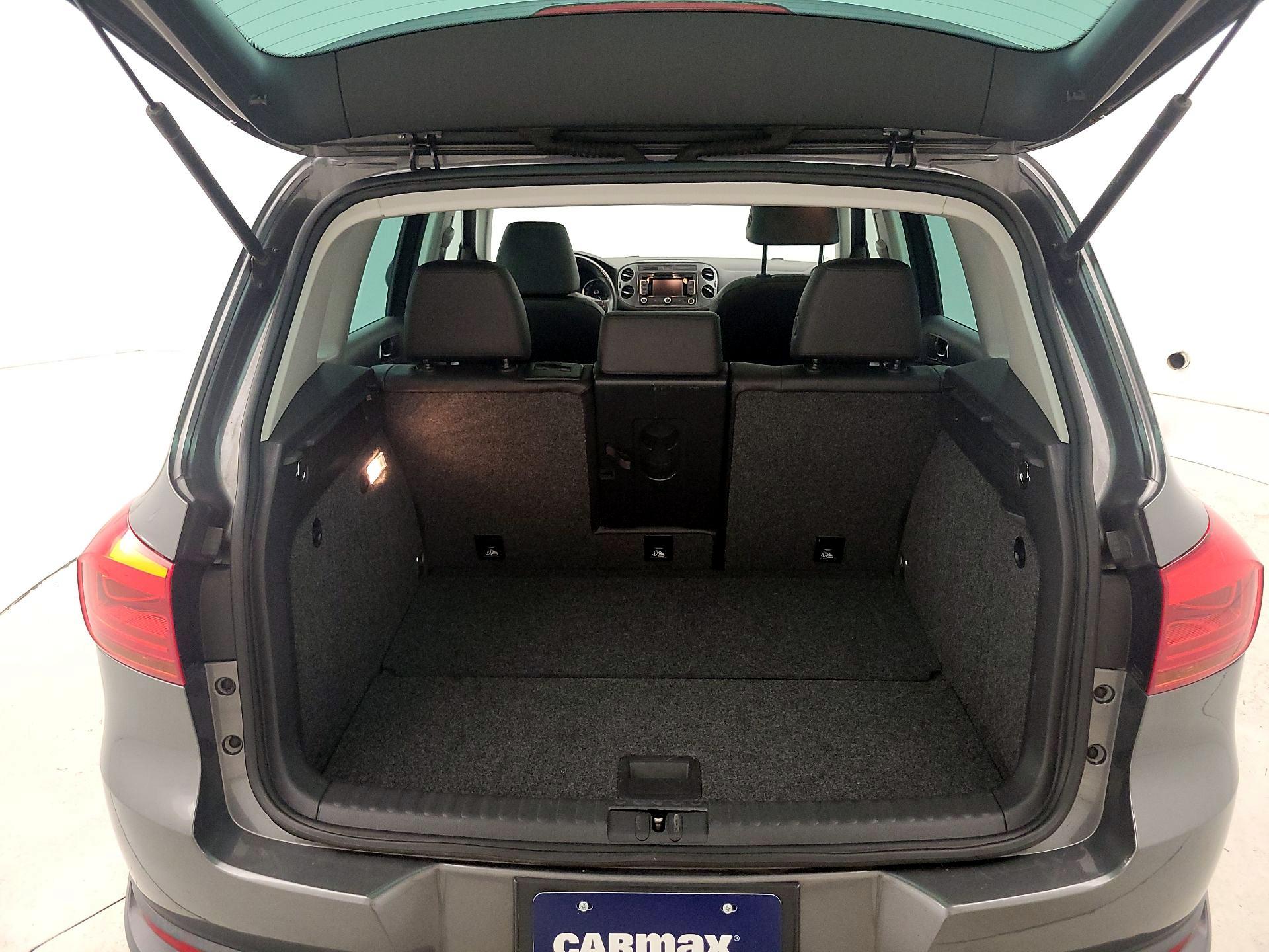 Thumbnail: 2015 Volkswagen Tiguan - 20