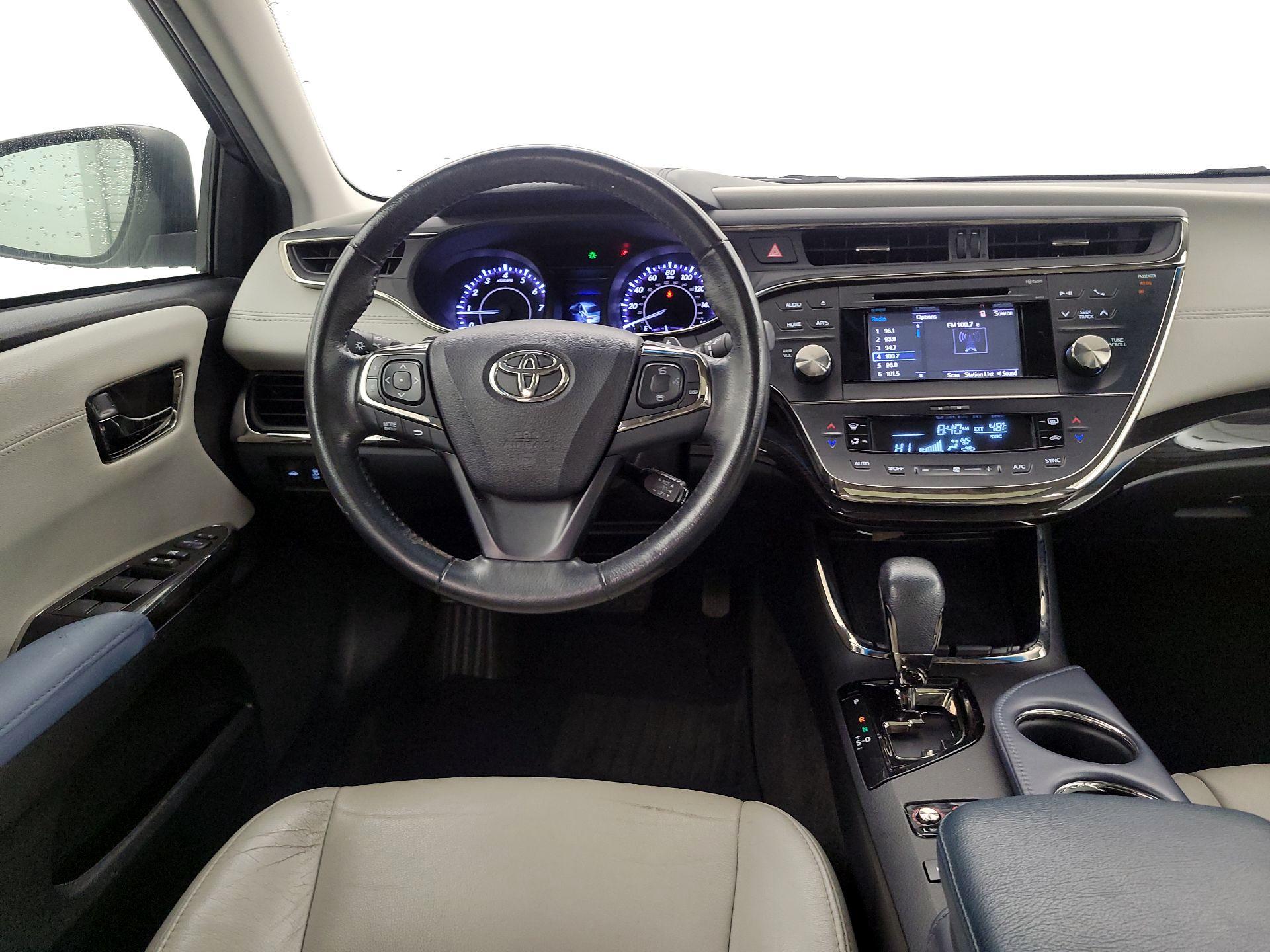 Thumbnail: 2015 Toyota Avalon - 10