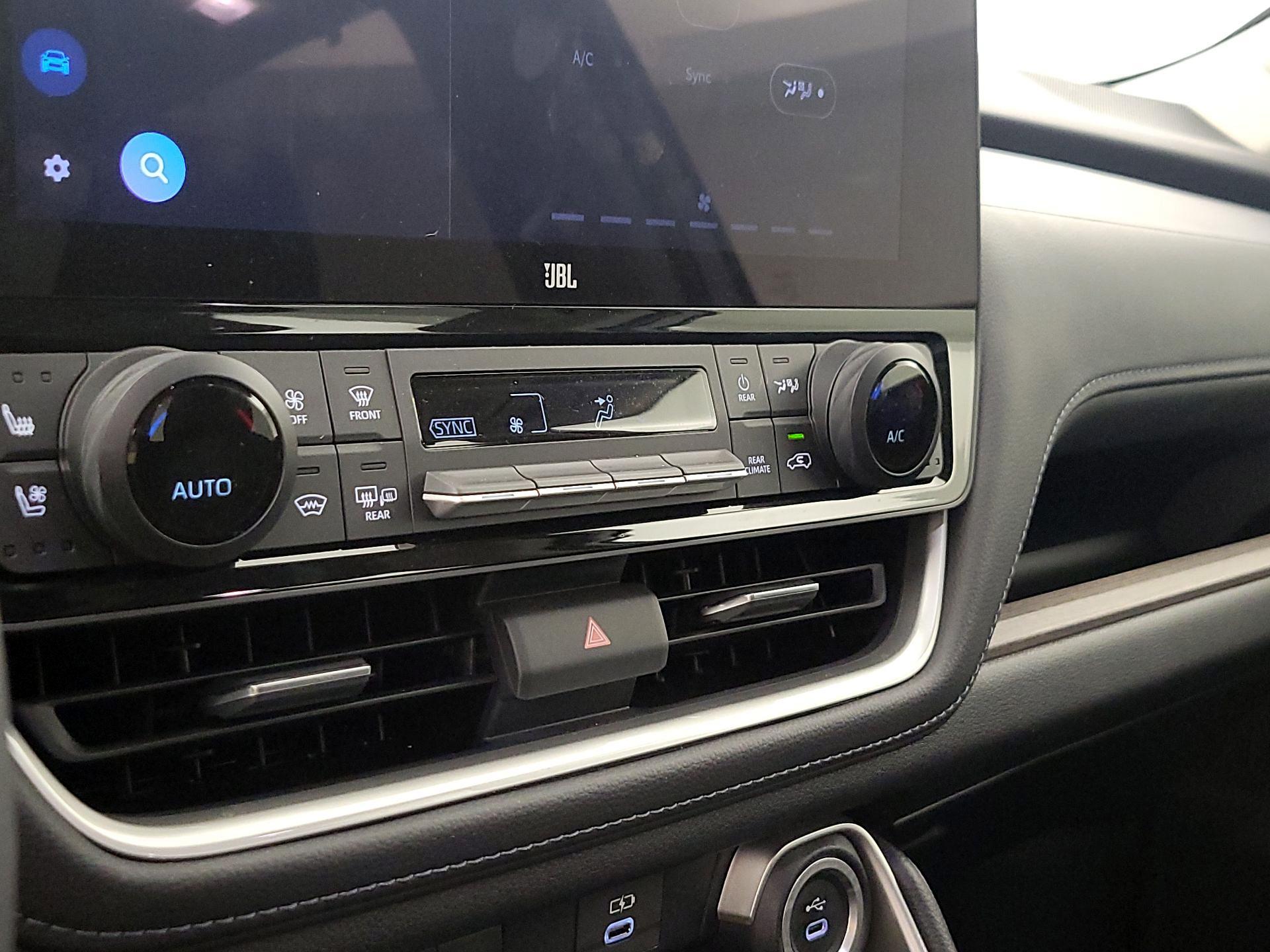 Thumbnail: 2025 Toyota Grand Highlander - 17