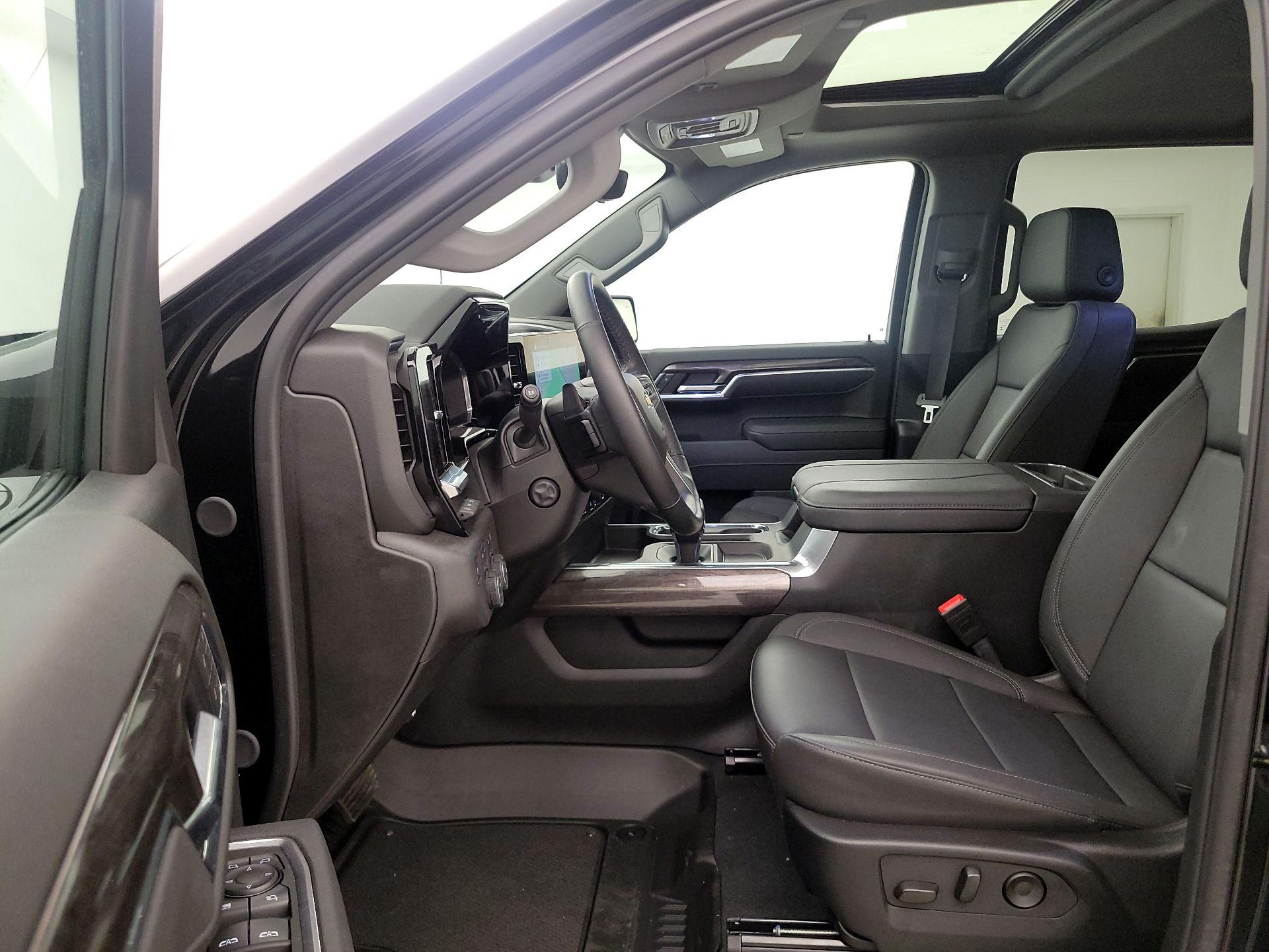 Thumbnail: 2025 Chevrolet Silverado 1500 - 11