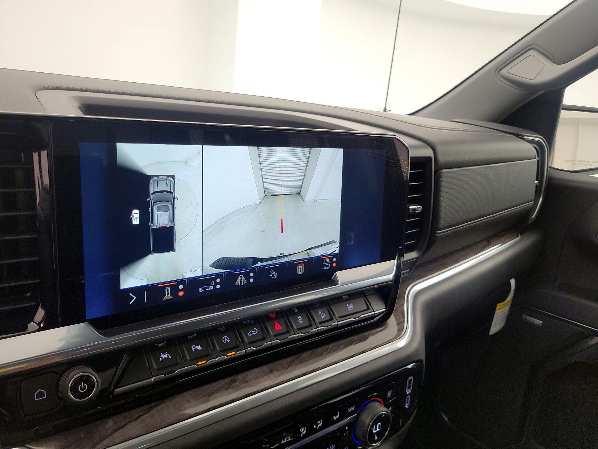 Thumbnail: 2025 Chevrolet Silverado 1500 - 15