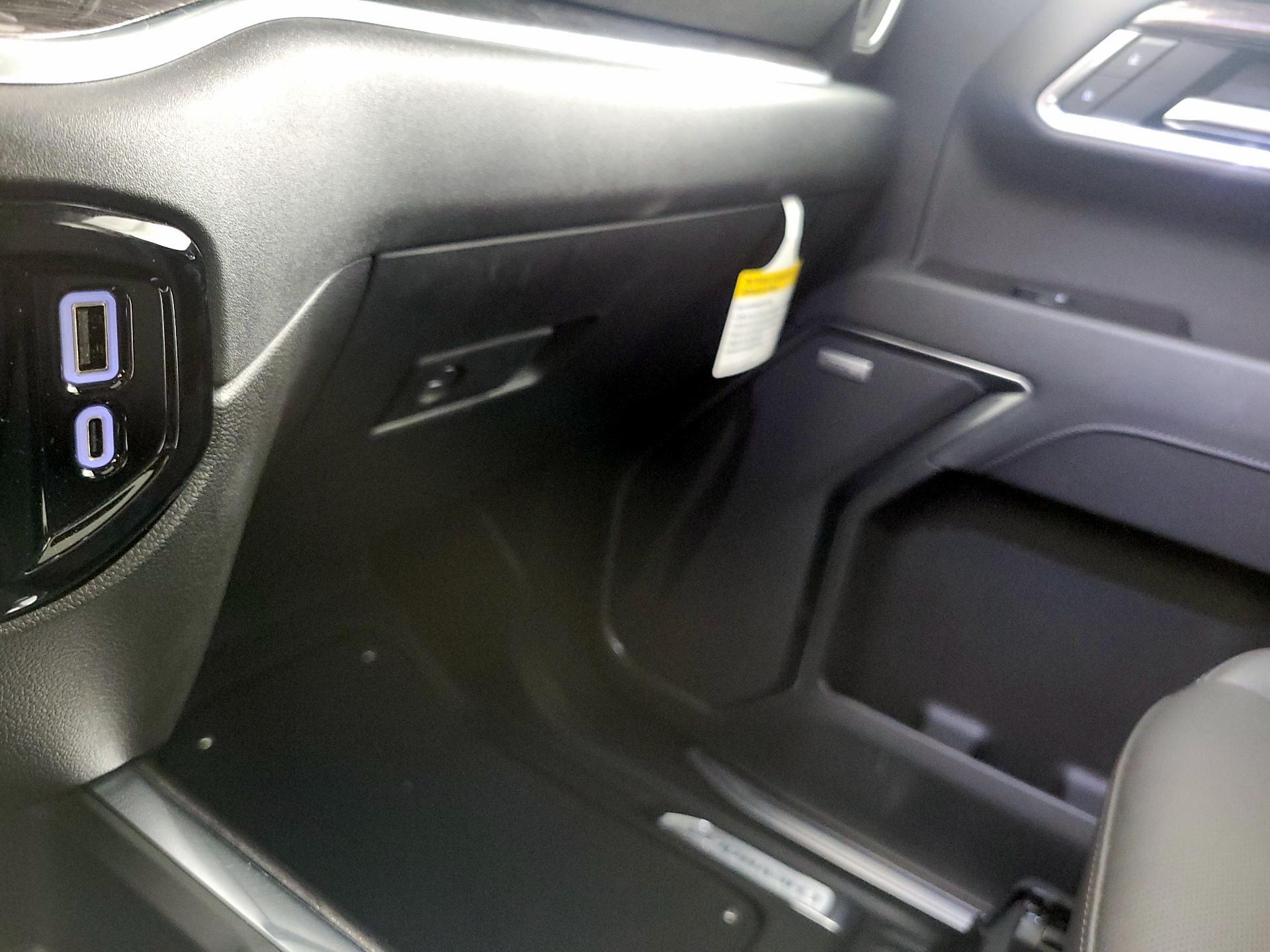 Thumbnail: 2025 Chevrolet Silverado 1500 - 19