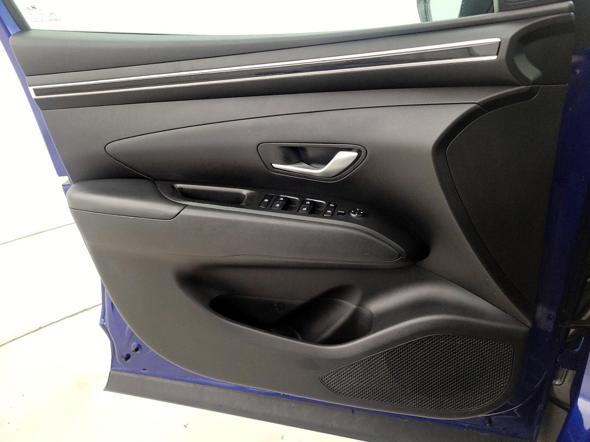 Thumbnail: 2022 Hyundai Tucson - 12