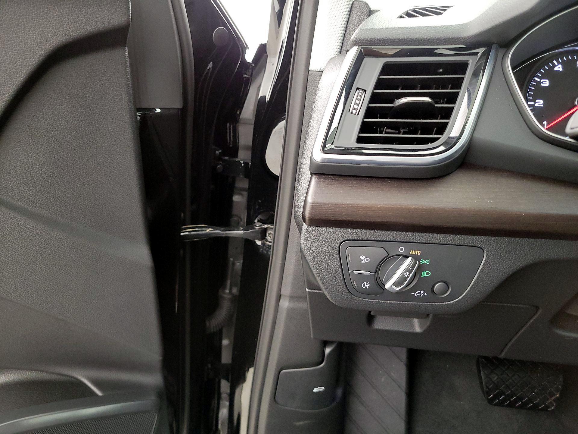 Thumbnail: 2023 Audi Q5 - 13