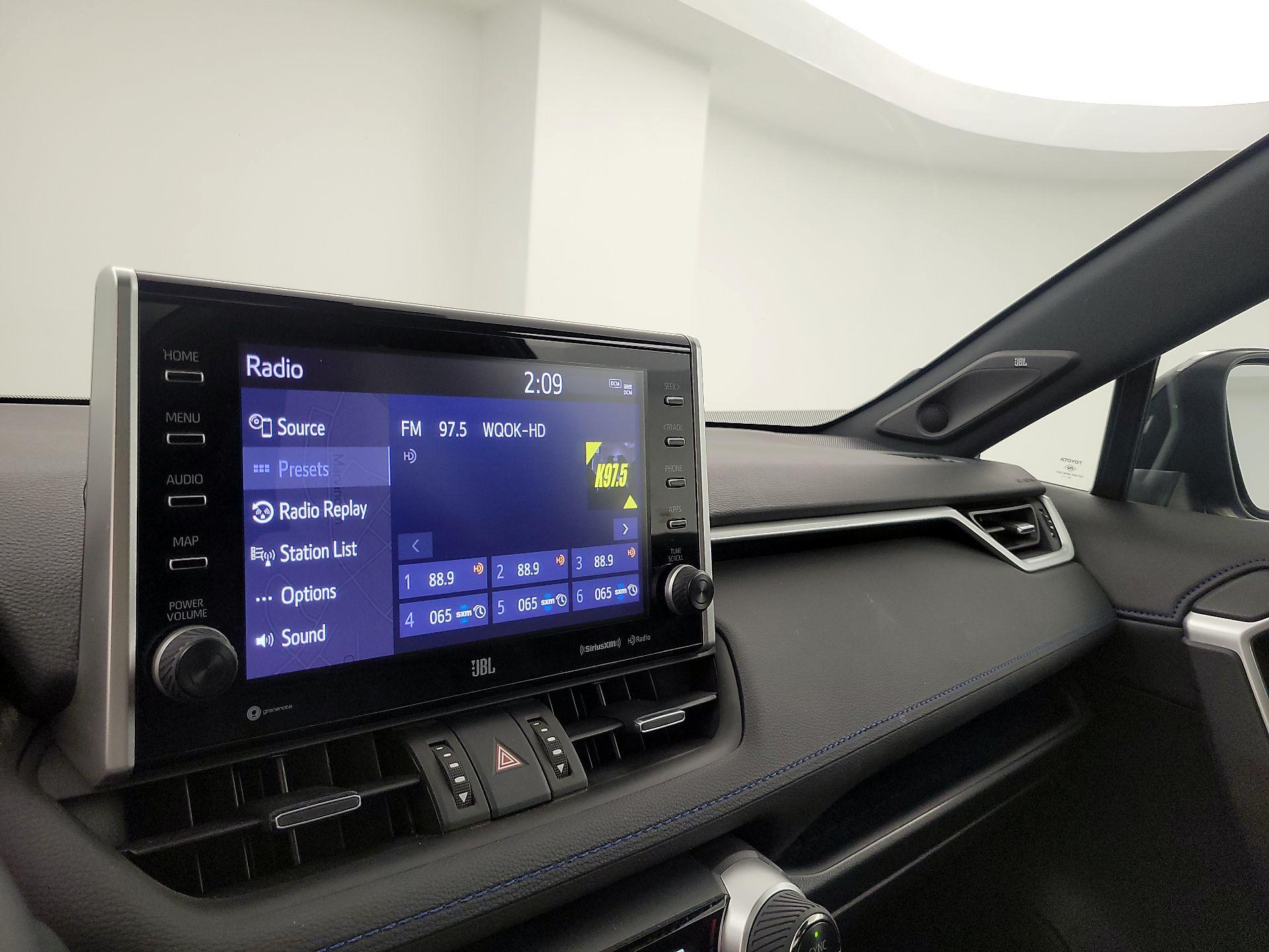 Thumbnail: 2022 Toyota RAV4 - 16