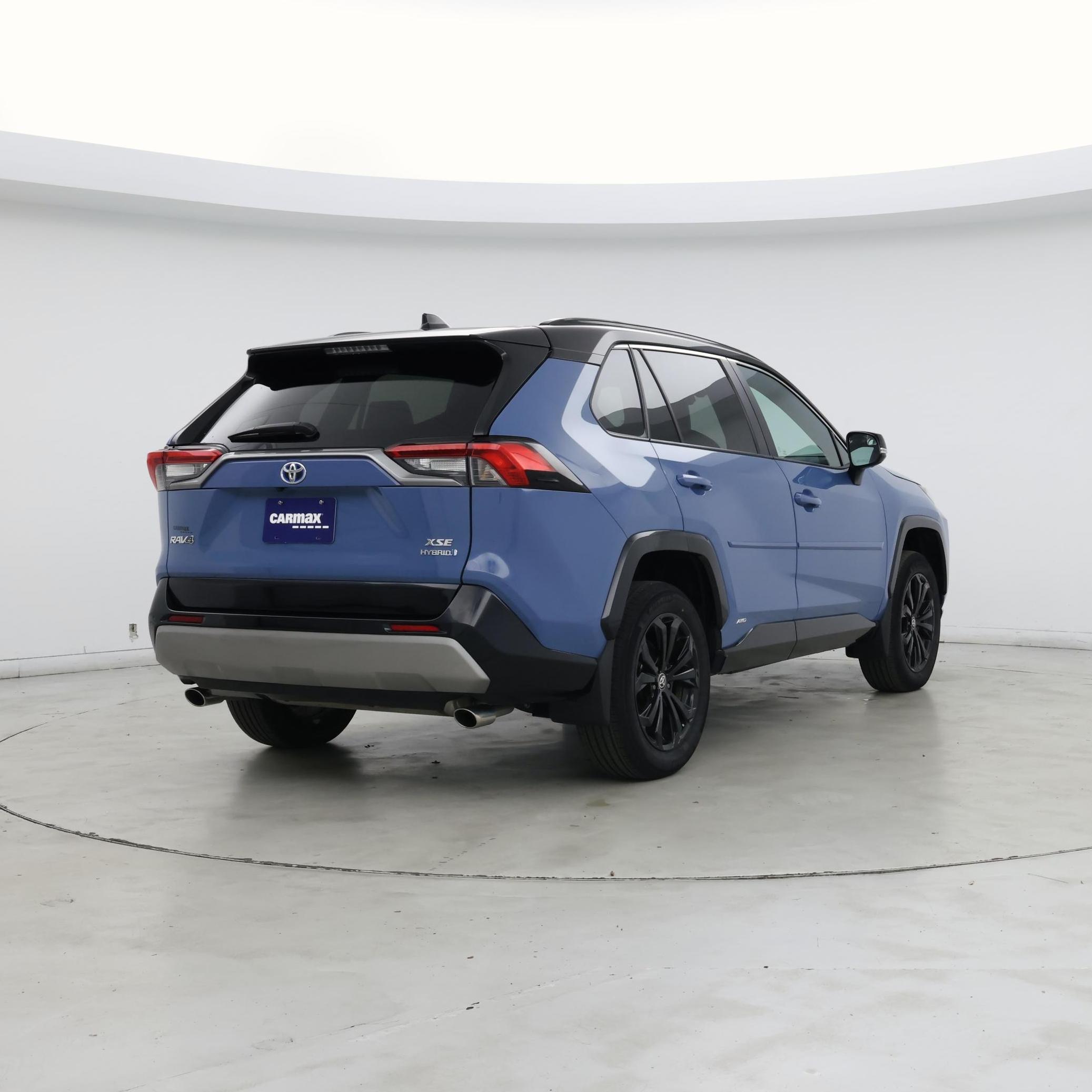Thumbnail: 2022 Toyota RAV4 - 8