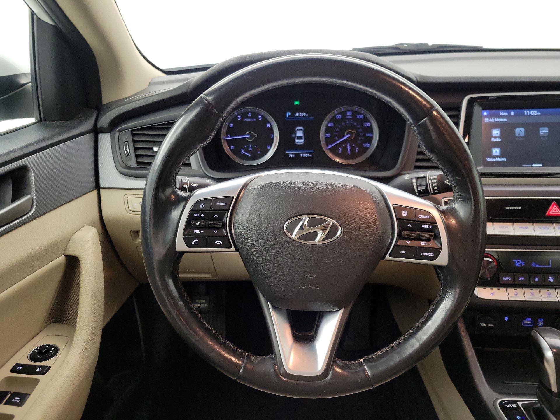 Thumbnail: 2019 Hyundai Sonata - 10