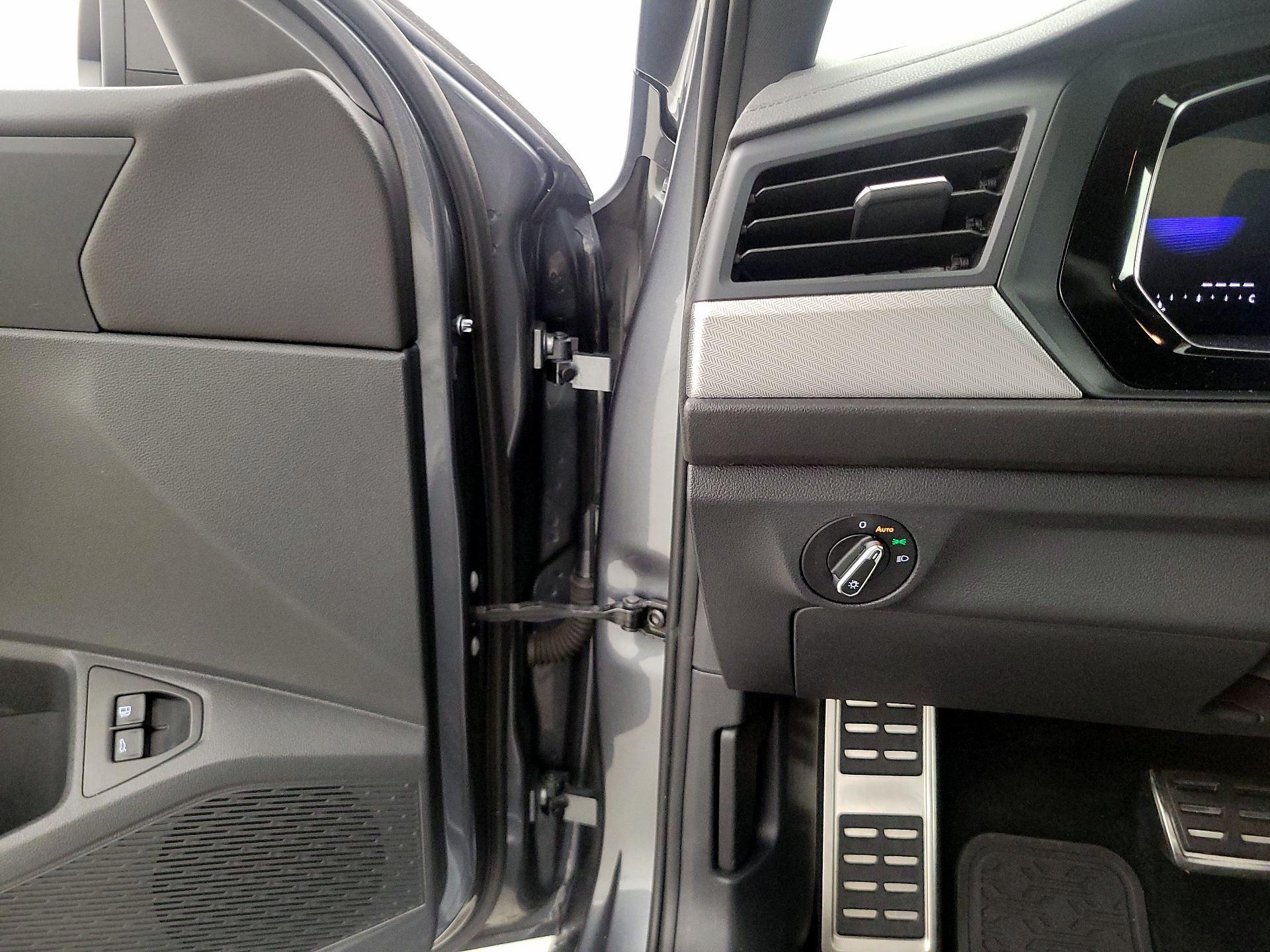 Thumbnail: 2023 Volkswagen Jetta - 13