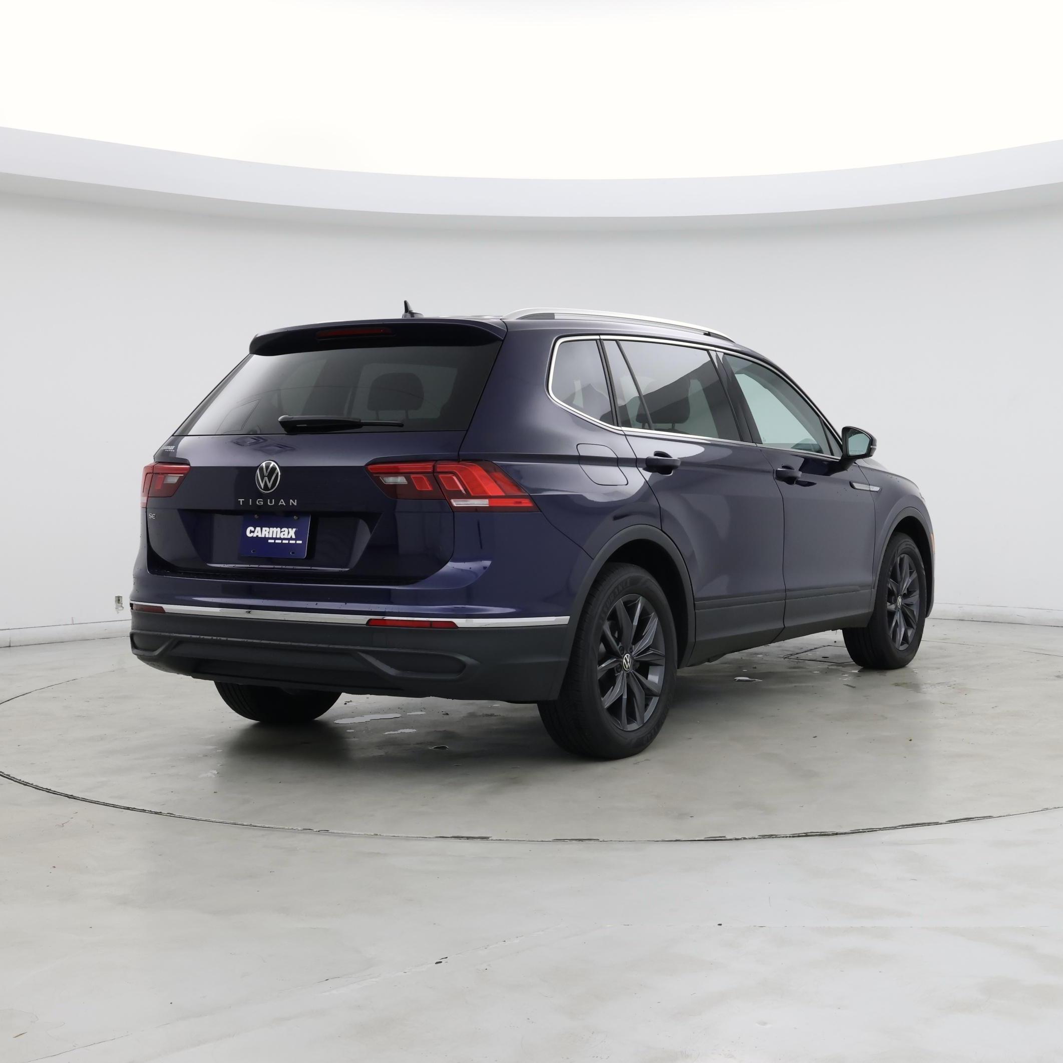 Thumbnail: 2023 Volkswagen Tiguan - 8