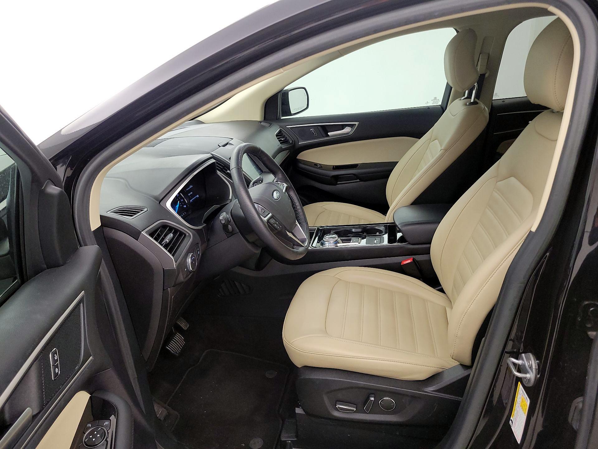 Thumbnail: 2019 Ford Edge - 11