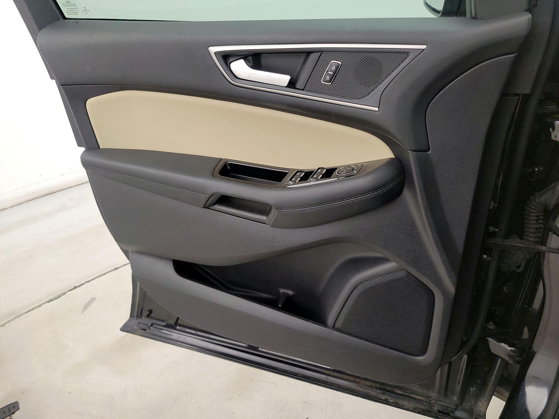 Thumbnail: 2019 Ford Edge - 12