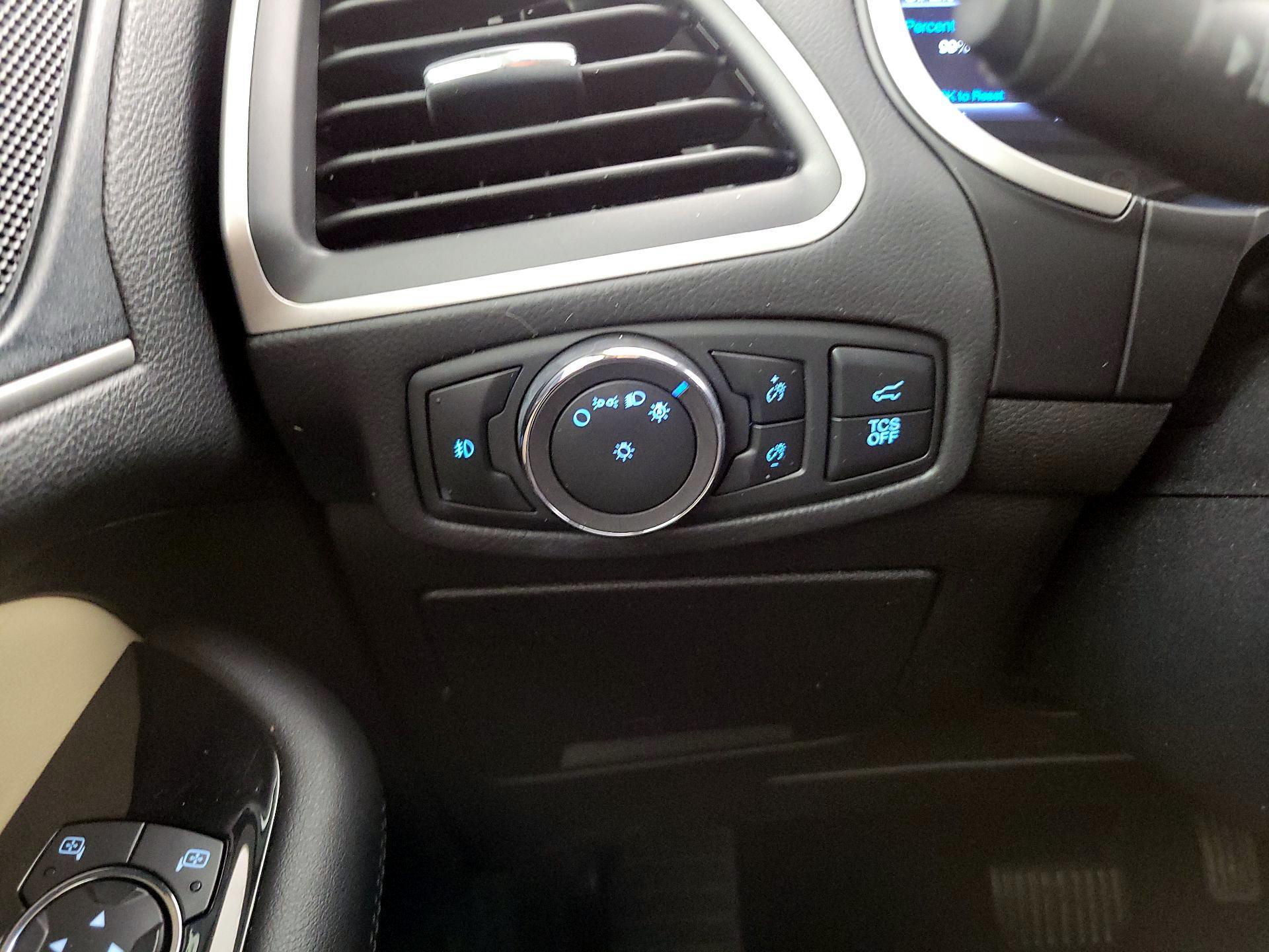 Thumbnail: 2019 Ford Edge - 13