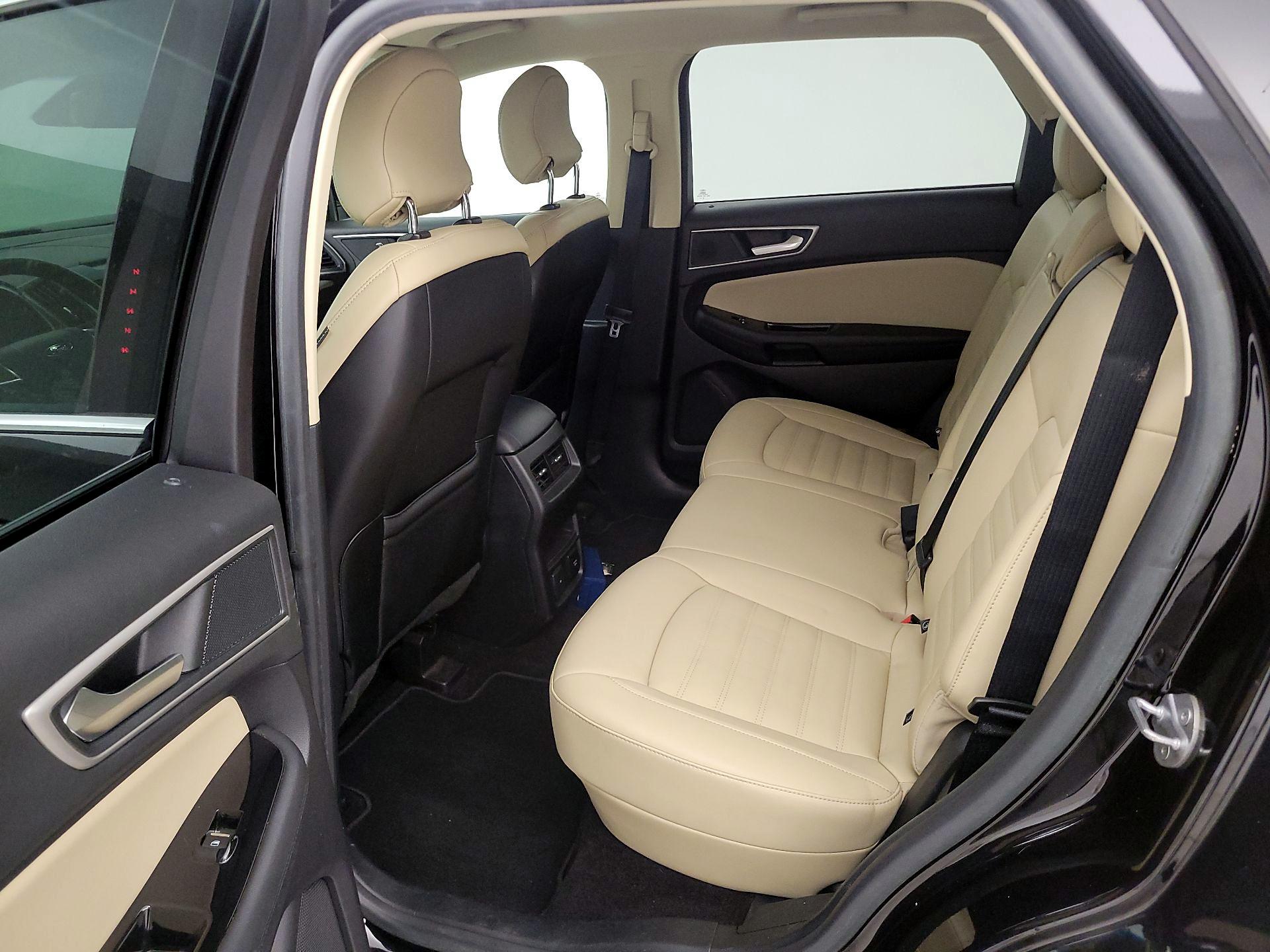 Thumbnail: 2019 Ford Edge - 19