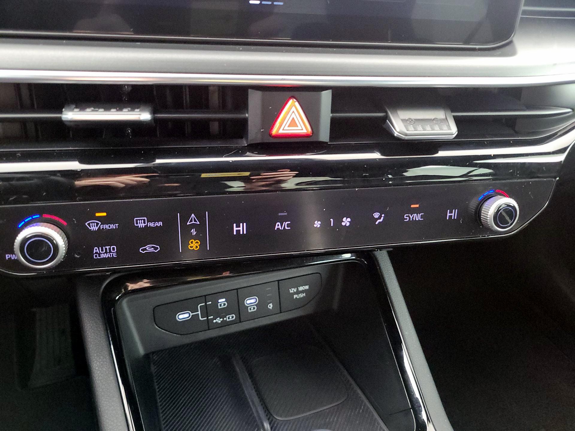 Thumbnail: 2025 Kia K5 - 17