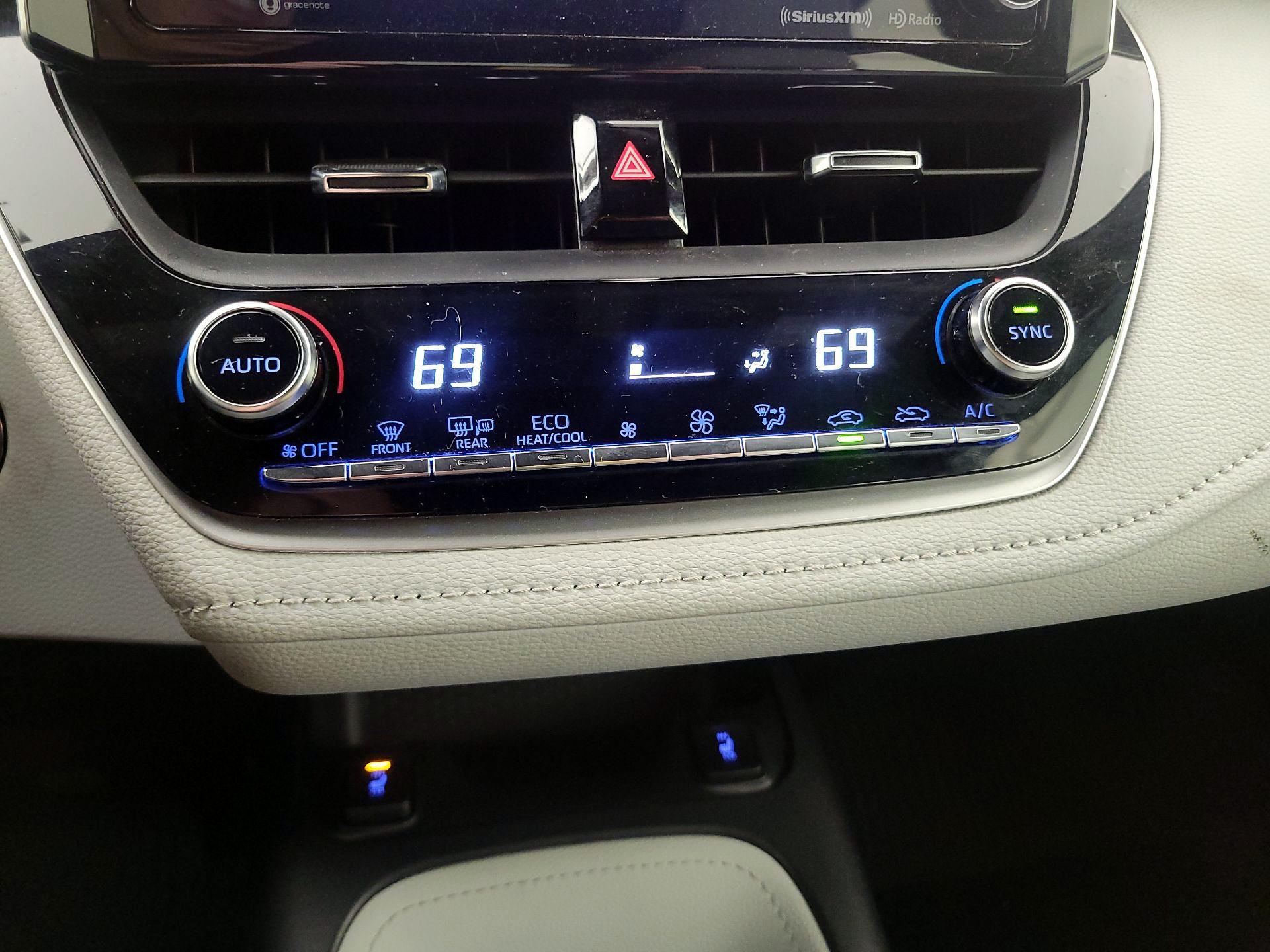 Thumbnail: 2021 Toyota Corolla - 16