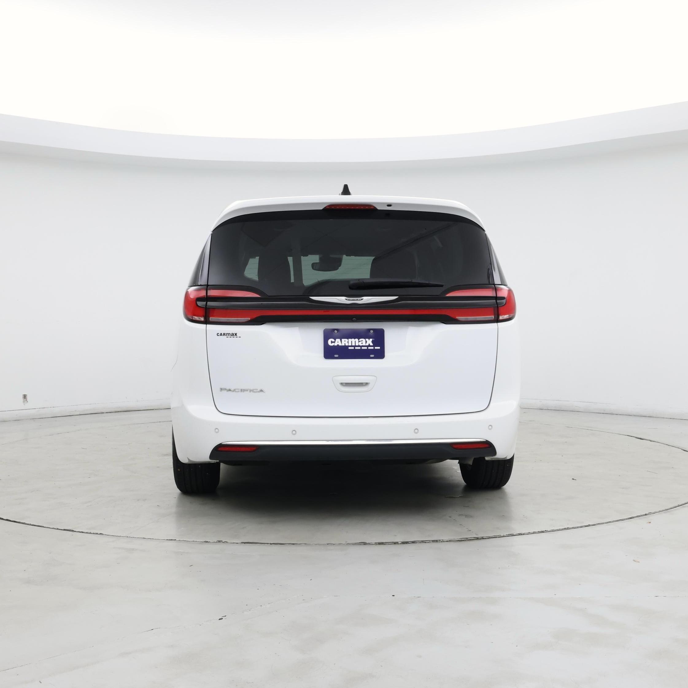 Thumbnail: 2023 Chrysler Pacifica - 6