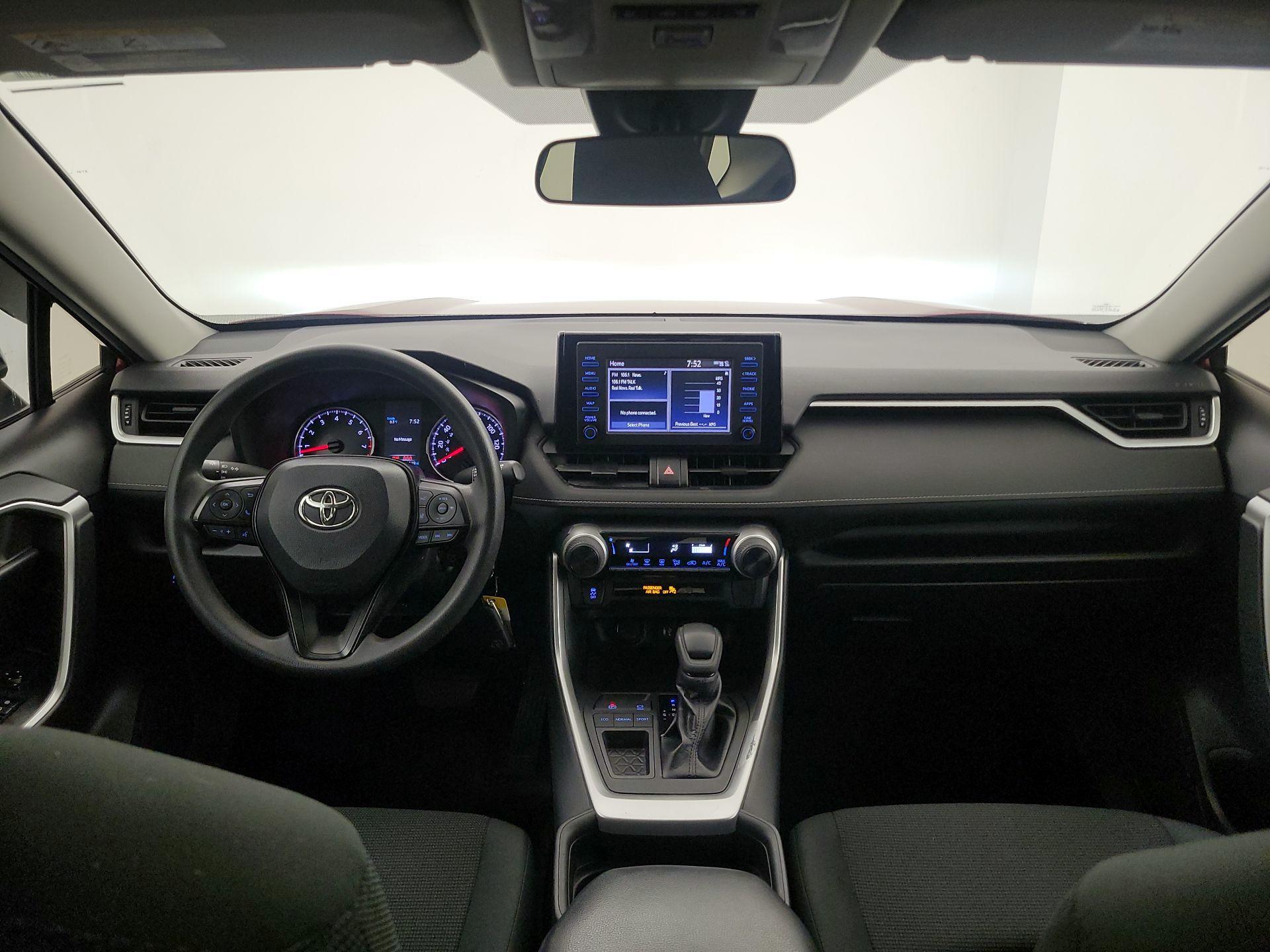 Thumbnail: 2019 Toyota RAV4 - 9