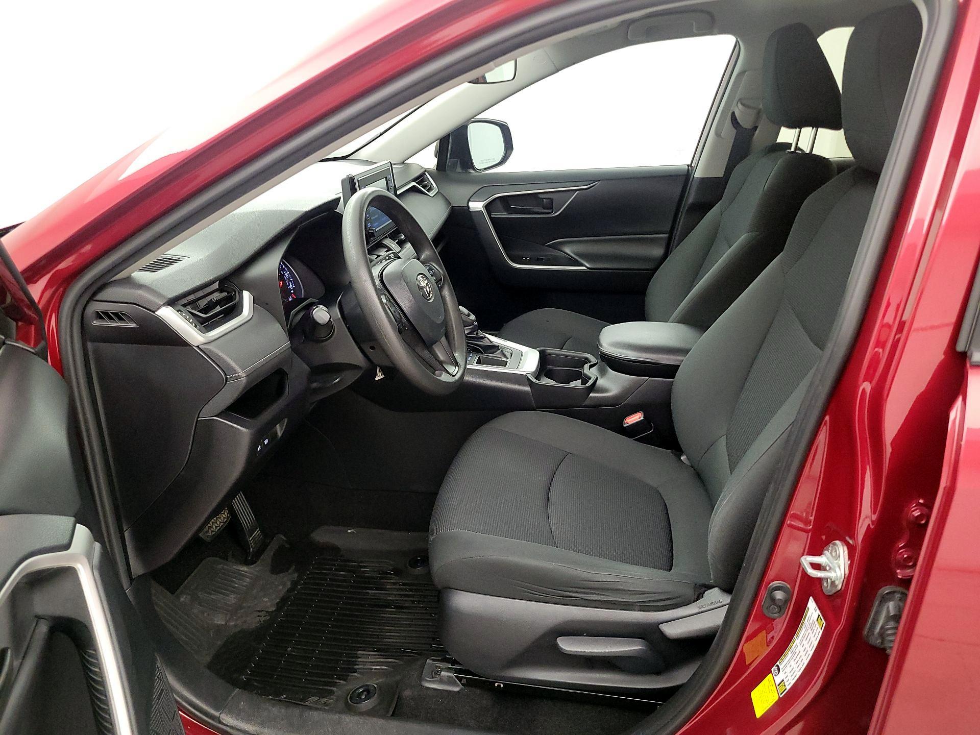 Thumbnail: 2019 Toyota RAV4 - 11