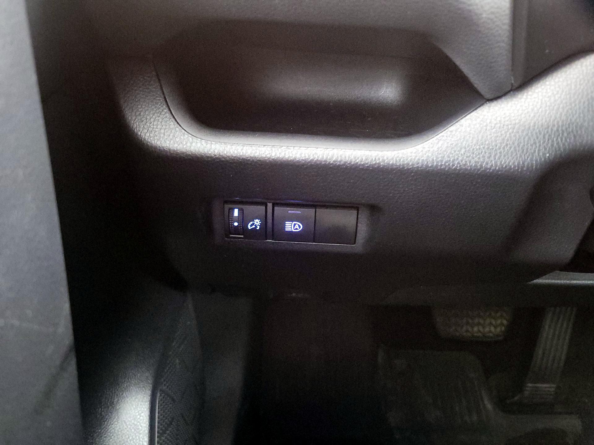 Thumbnail: 2019 Toyota RAV4 - 13