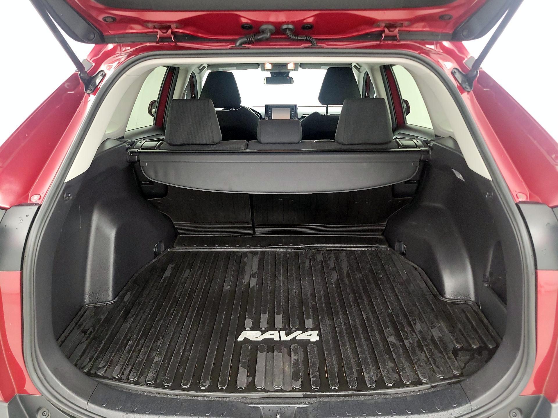 Thumbnail: 2019 Toyota RAV4 - 20