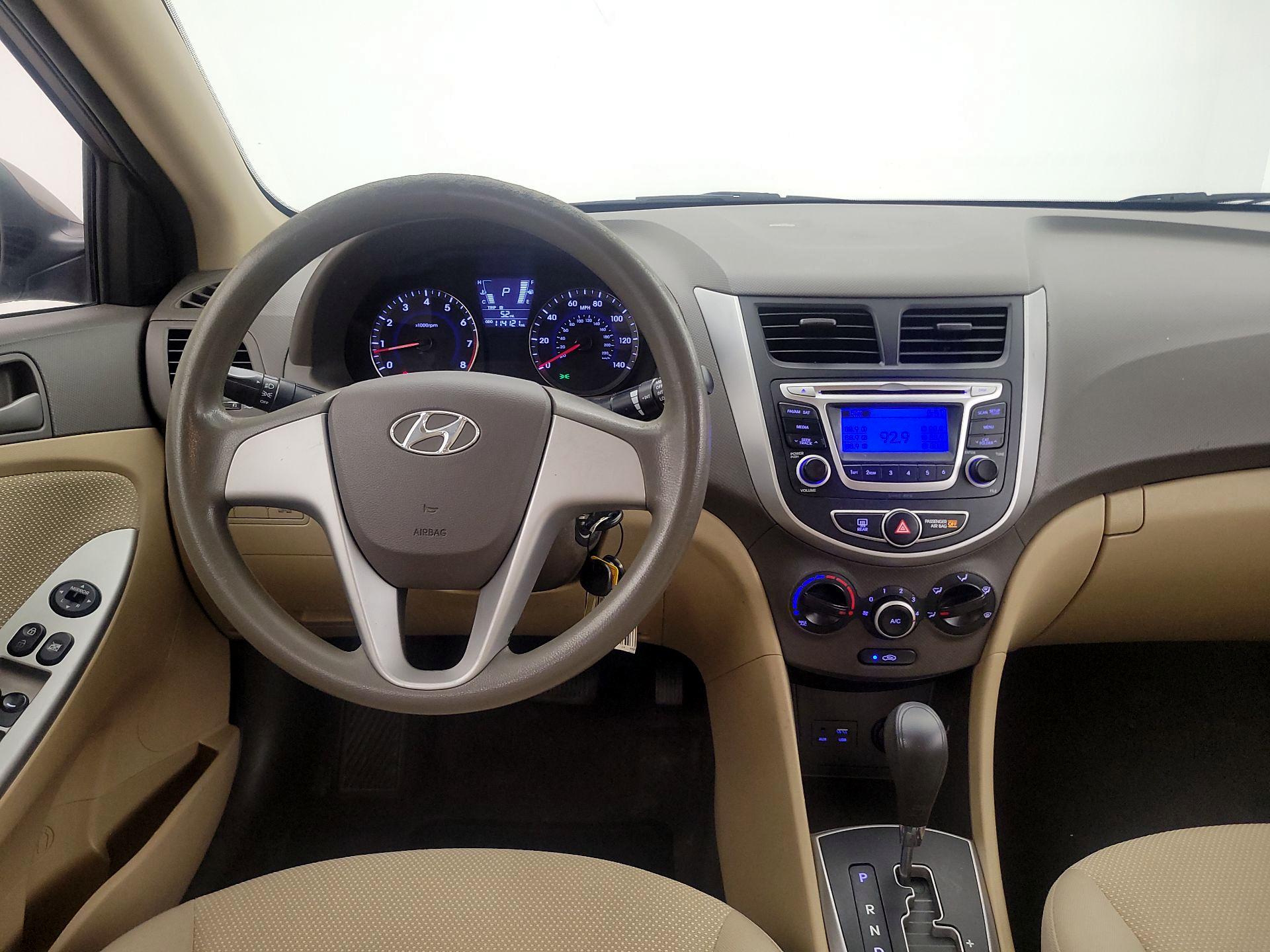 Thumbnail: 2014 Hyundai Accent - 10