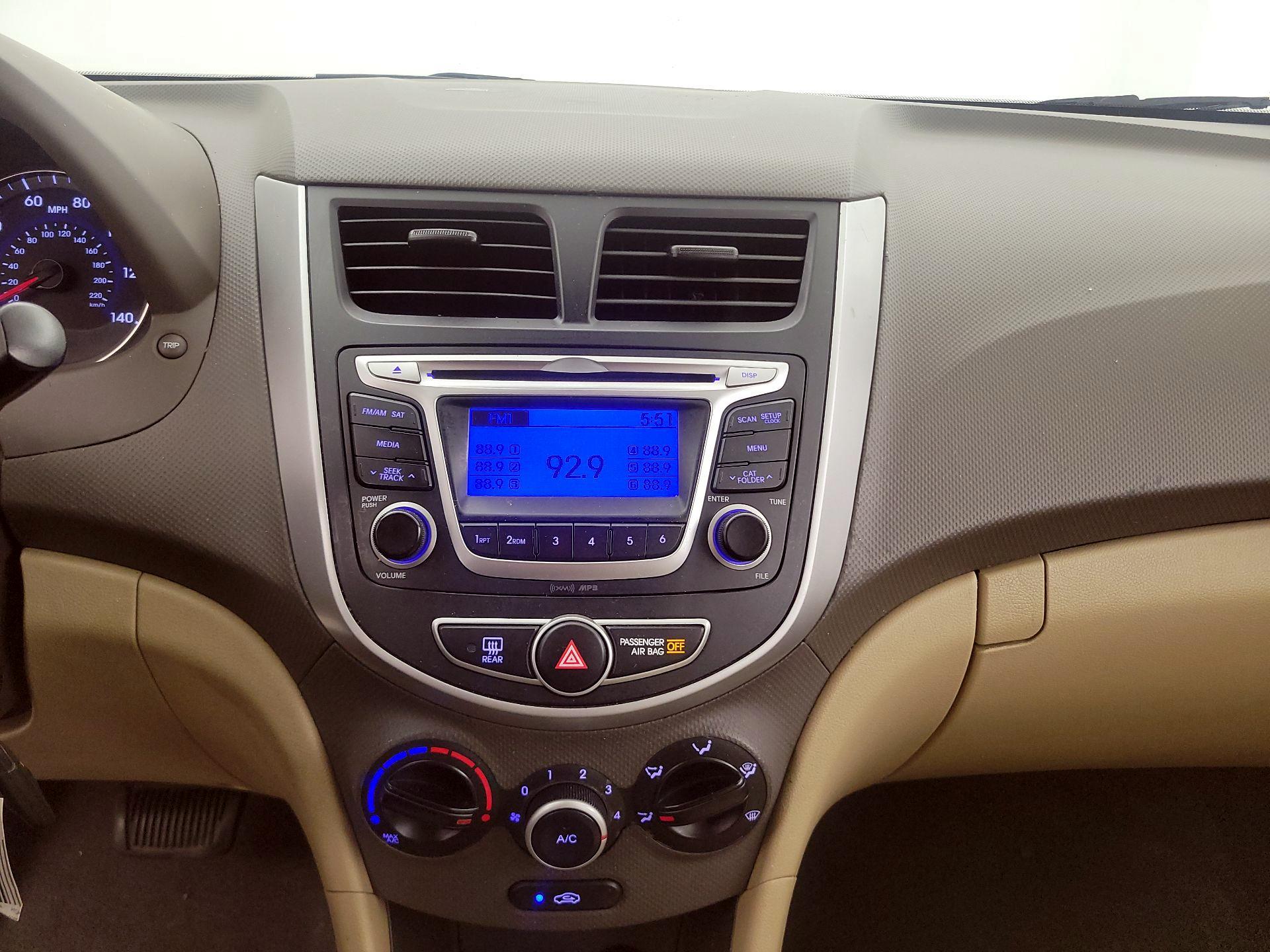 Thumbnail: 2014 Hyundai Accent - 14