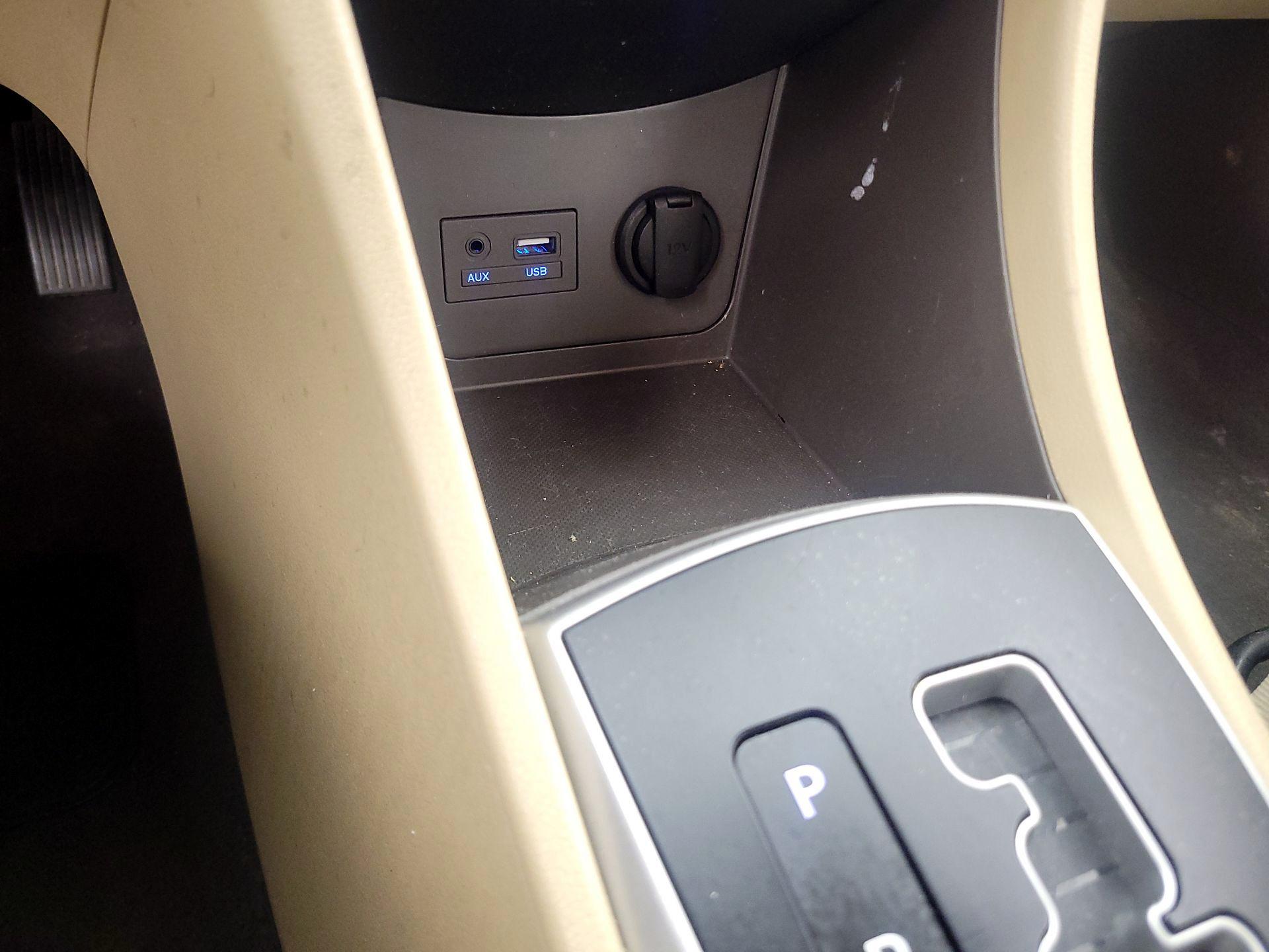 Thumbnail: 2014 Hyundai Accent - 17