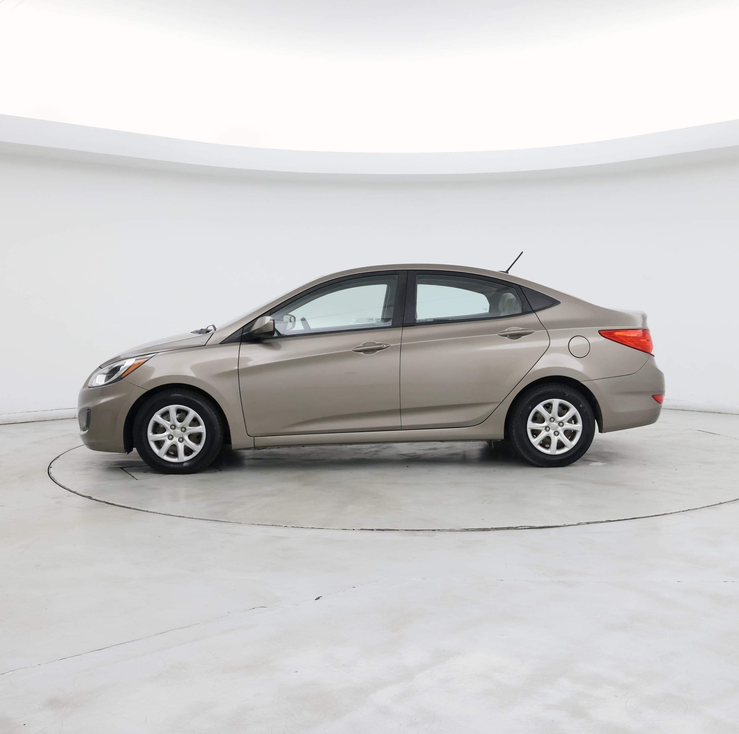 Thumbnail: 2014 Hyundai Accent - 3