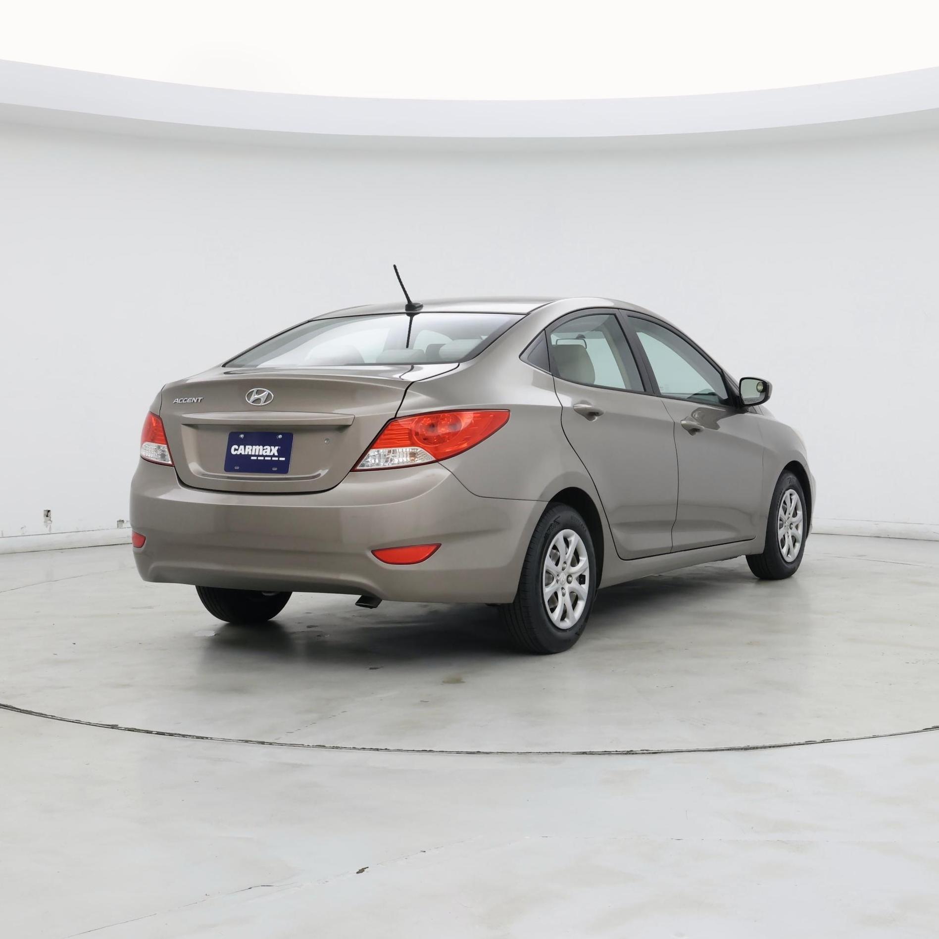 Thumbnail: 2014 Hyundai Accent - 8