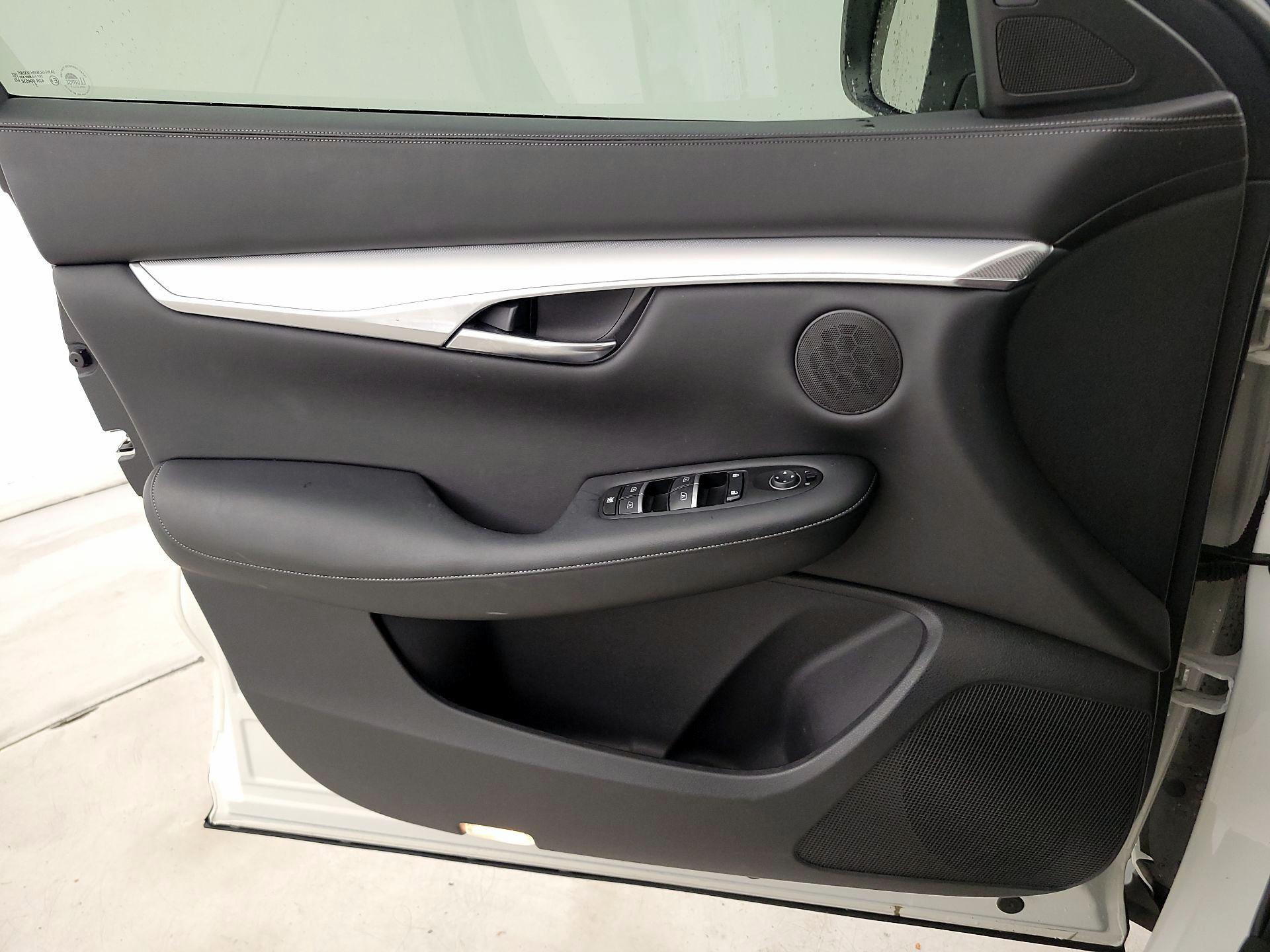 Thumbnail: 2020 INFINITI QX50 - 12