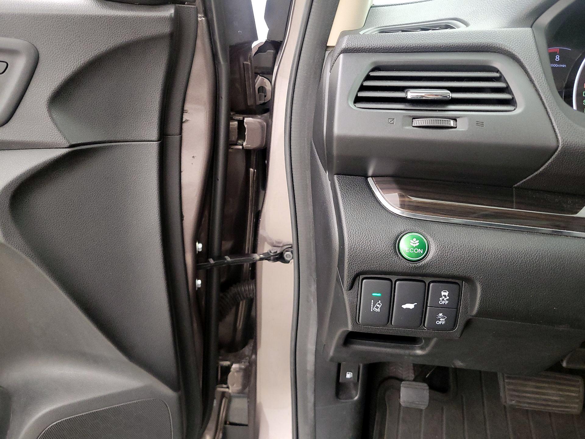 Thumbnail: 2016 Honda CR-V - 13