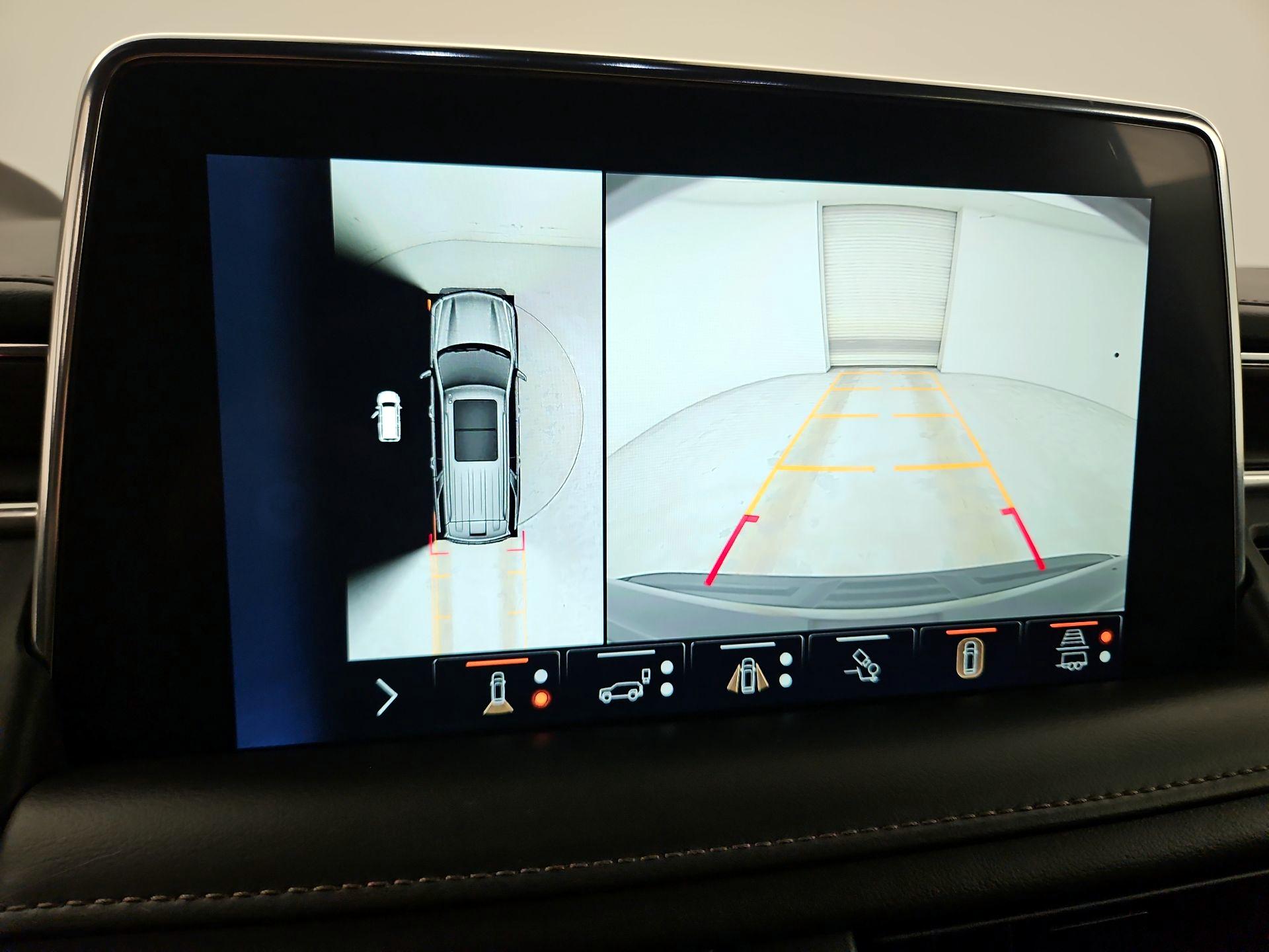 Thumbnail: 2022 Chevrolet Tahoe - 14