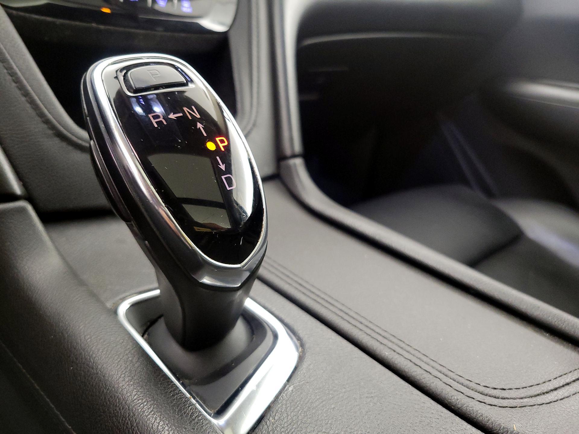 Thumbnail: 2017 Cadillac XT5 - 17