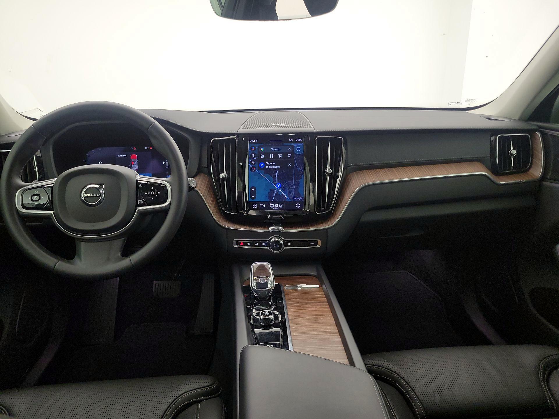 Thumbnail: 2023 Volvo XC60 - 9