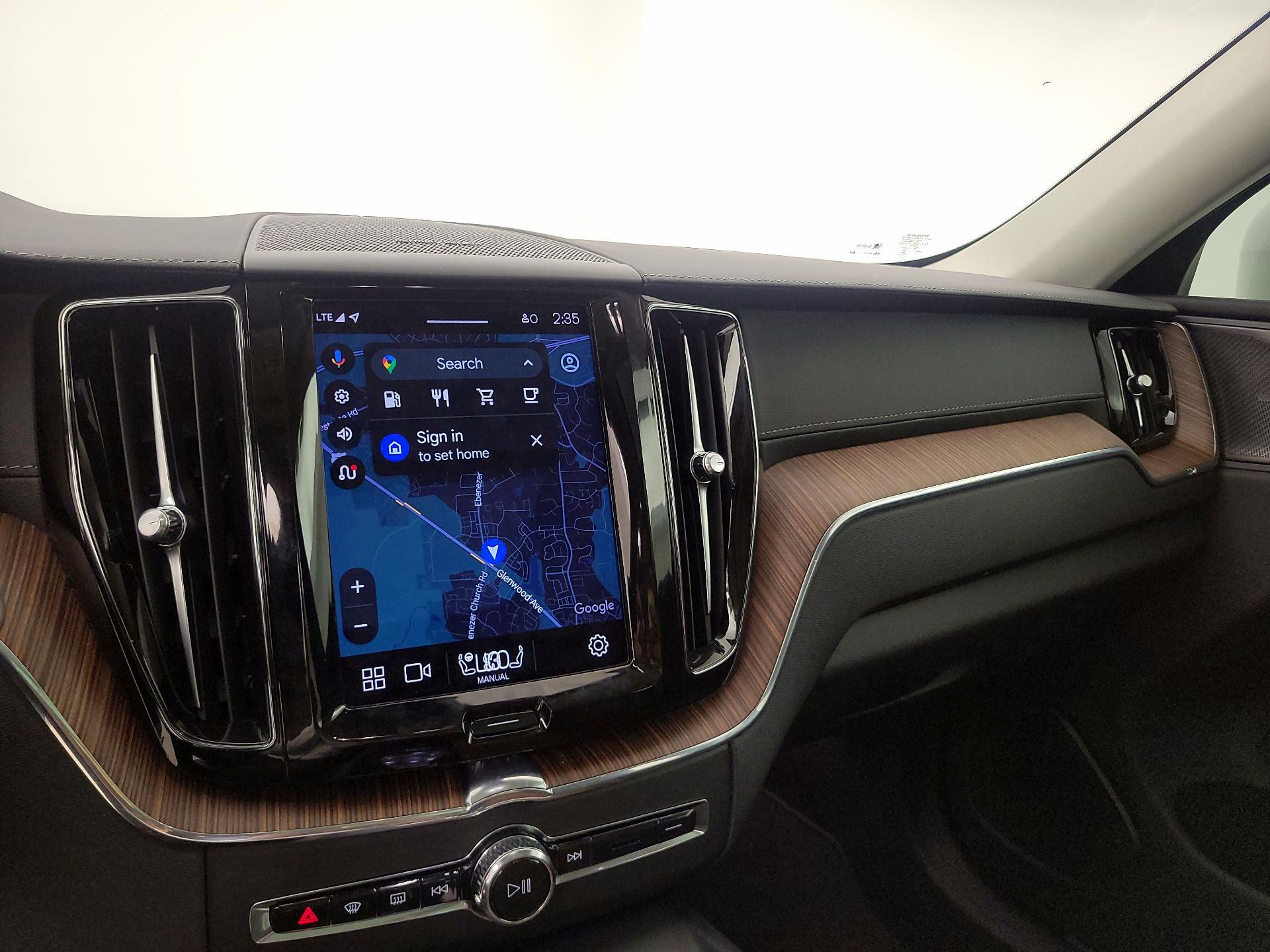 Thumbnail: 2023 Volvo XC60 - 14