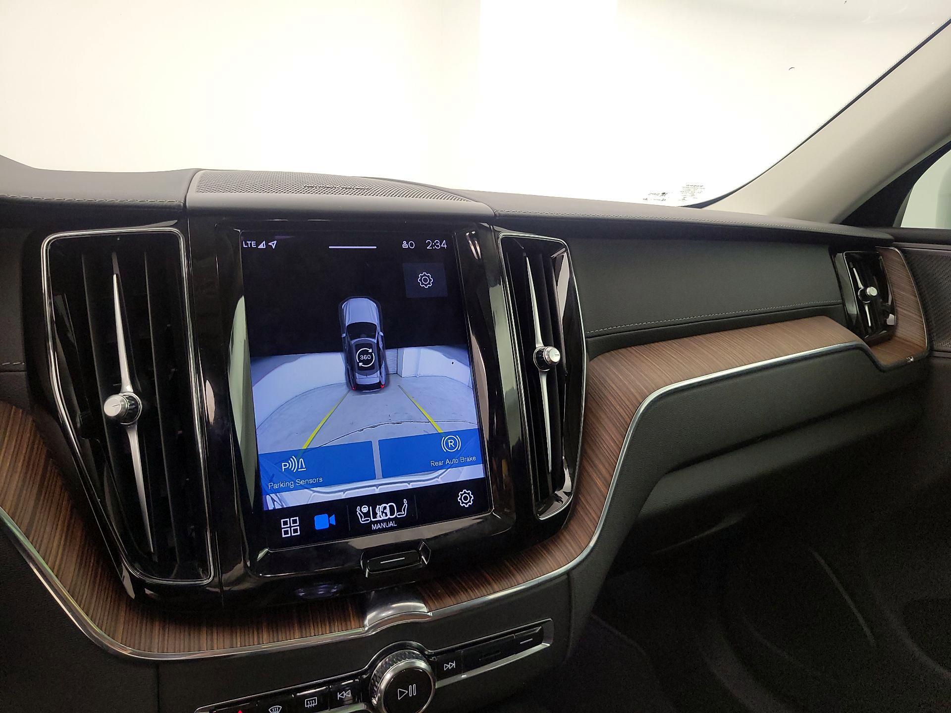 Thumbnail: 2023 Volvo XC60 - 15