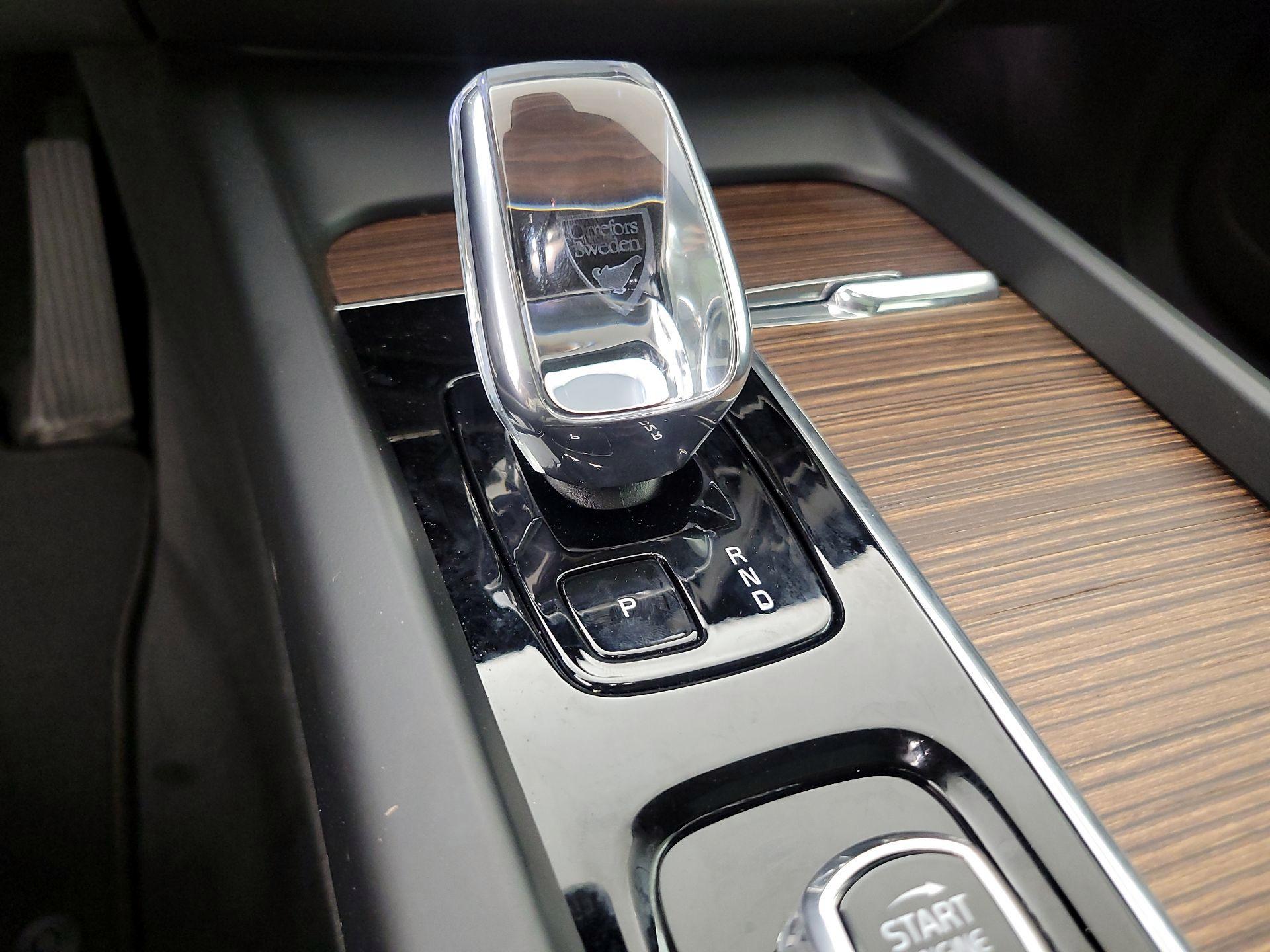 Thumbnail: 2023 Volvo XC60 - 18