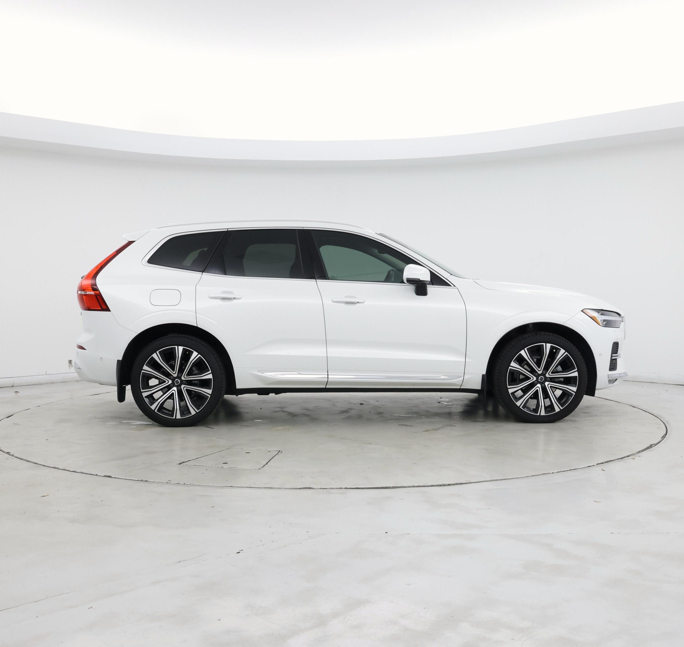 Thumbnail: 2023 Volvo XC60 - 7