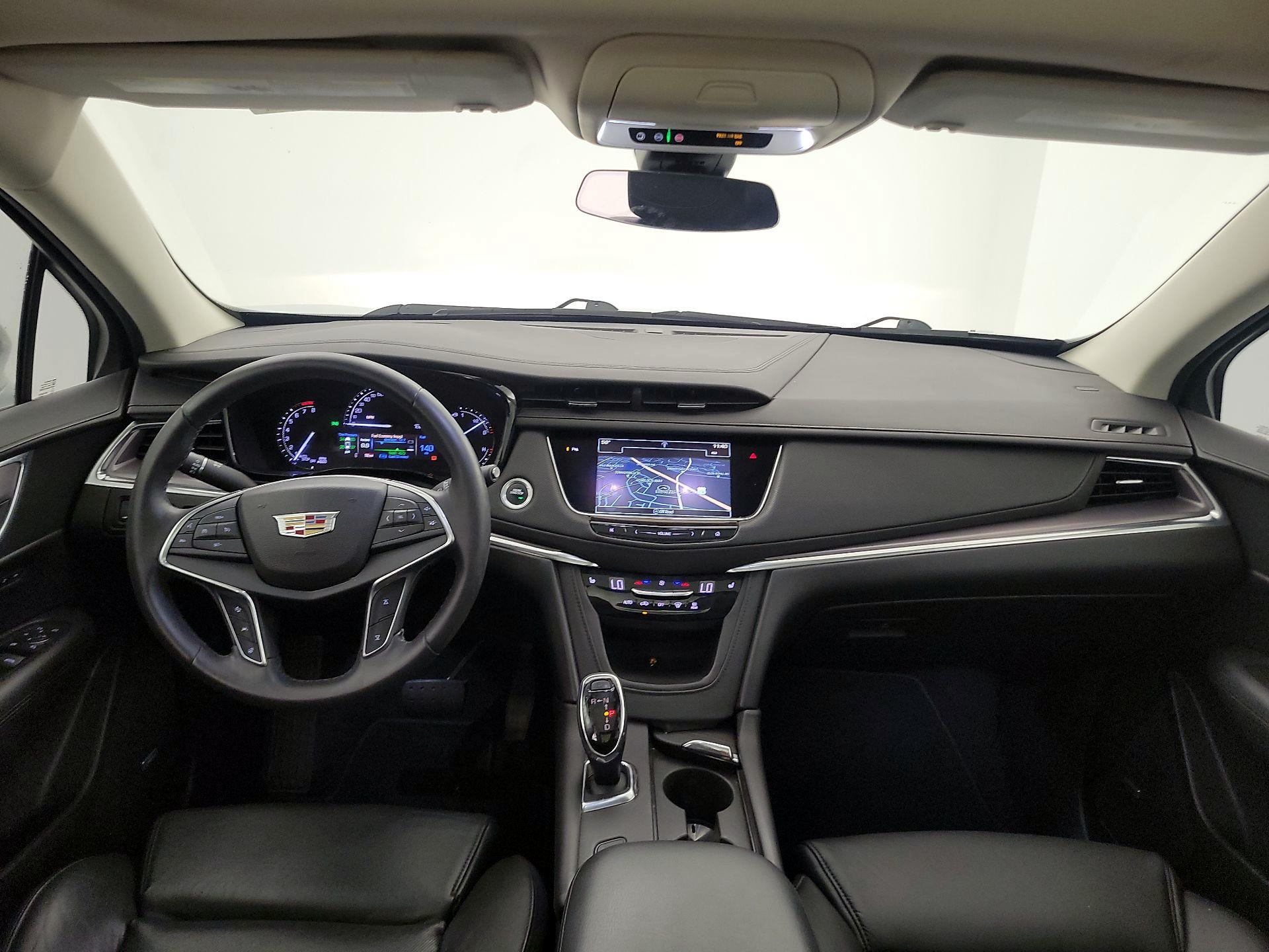 Thumbnail: 2017 Cadillac XT5 - 9