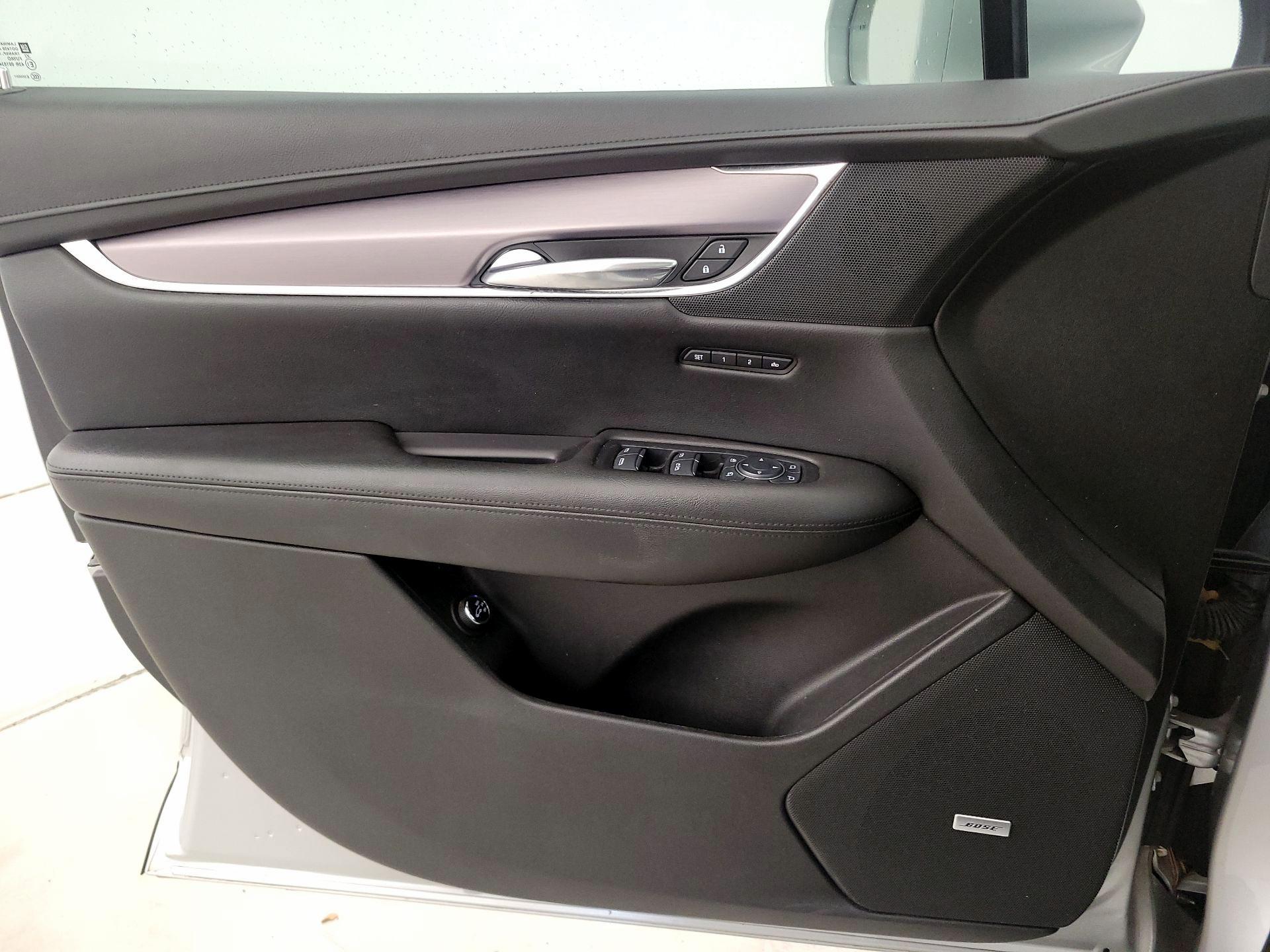 Thumbnail: 2017 Cadillac XT5 - 12