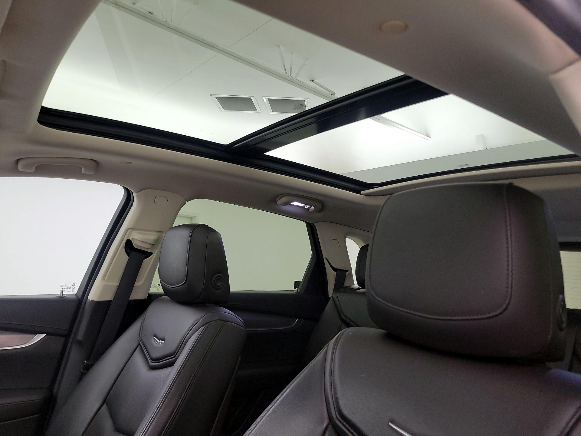 Thumbnail: 2017 Cadillac XT5 - 20