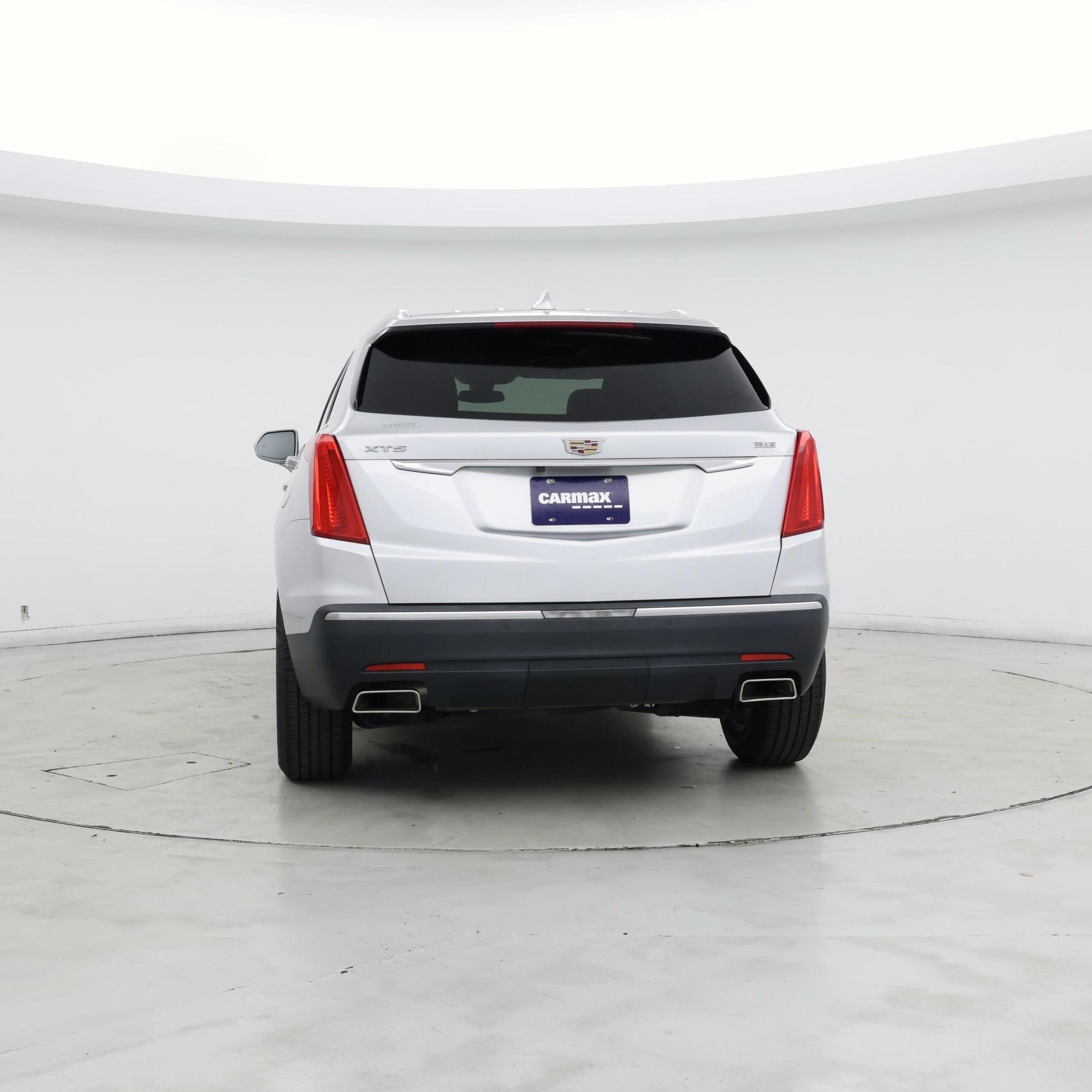 Thumbnail: 2017 Cadillac XT5 - 6