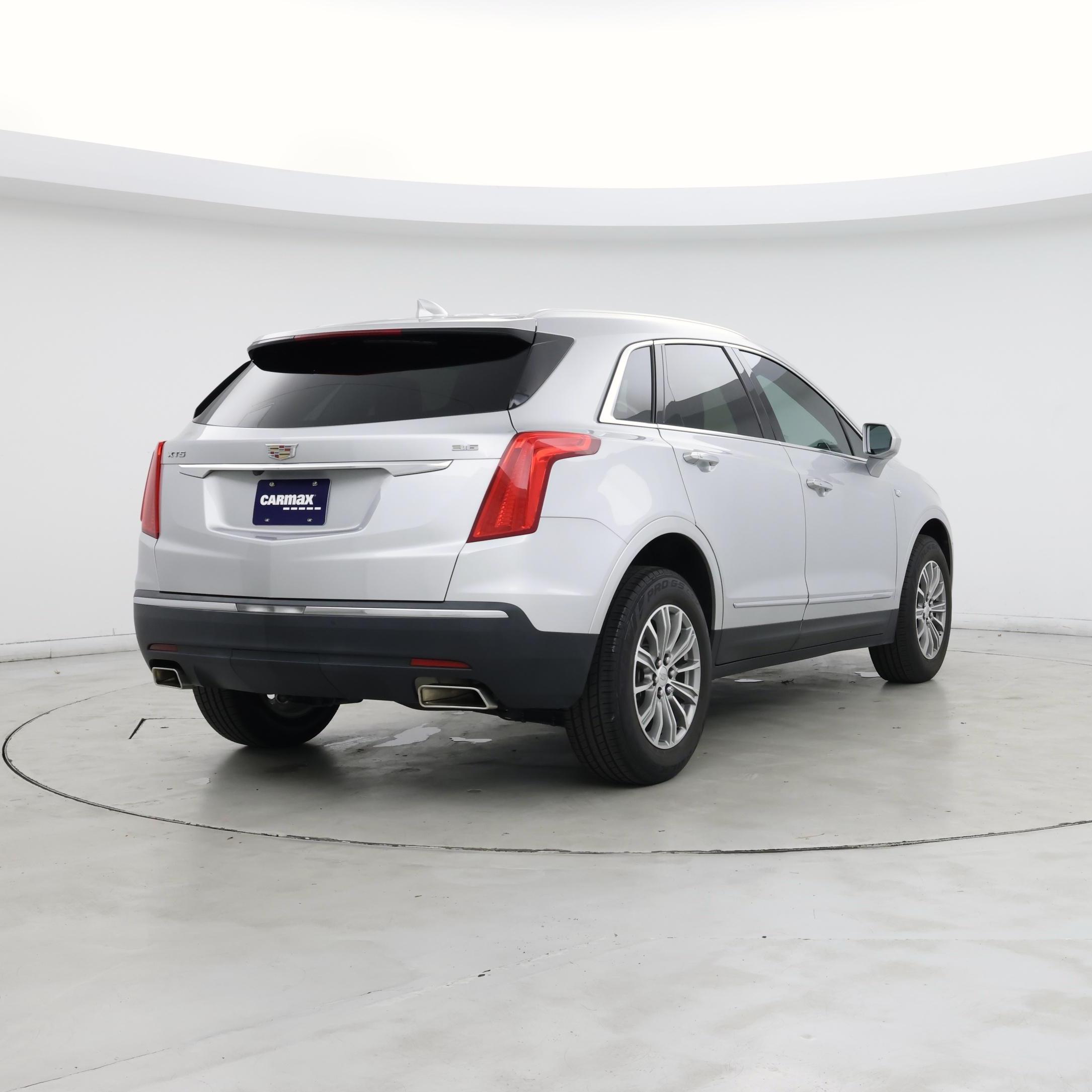 Thumbnail: 2017 Cadillac XT5 - 8