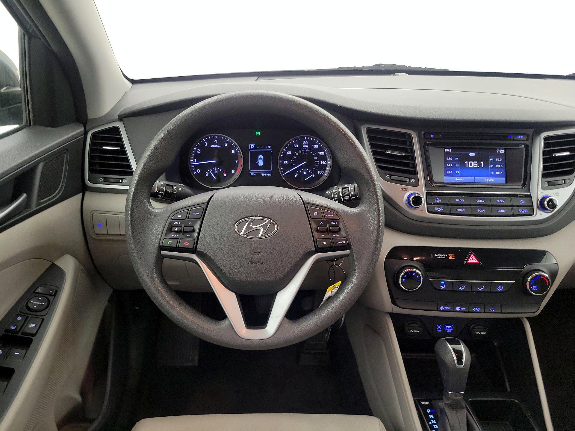 Thumbnail: 2016 Hyundai Tucson - 10