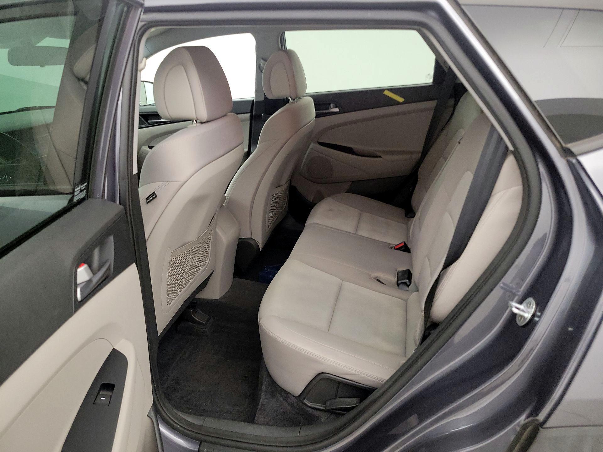 Thumbnail: 2016 Hyundai Tucson - 19