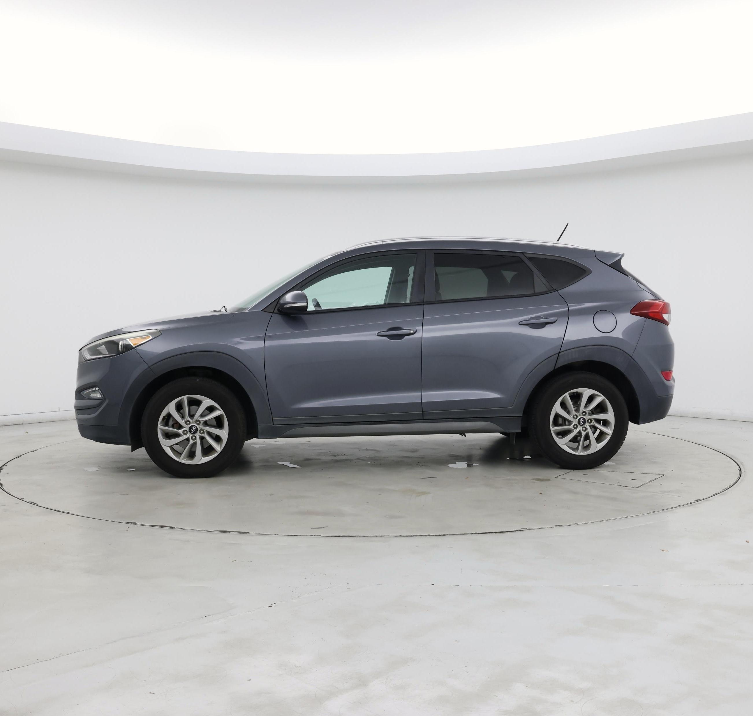 Thumbnail: 2016 Hyundai Tucson - 3