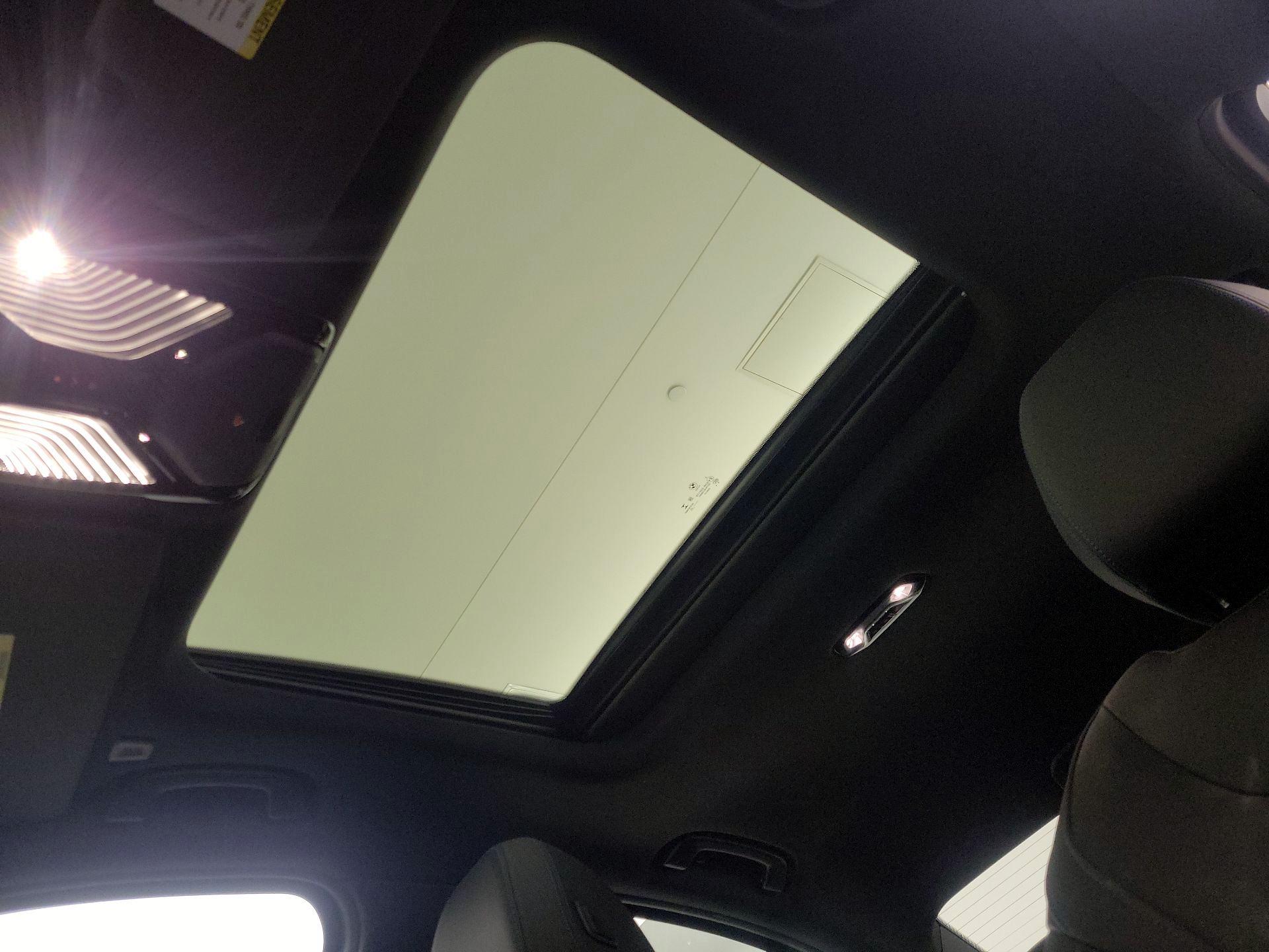 Thumbnail: 2023 BMW 3 Series - 19