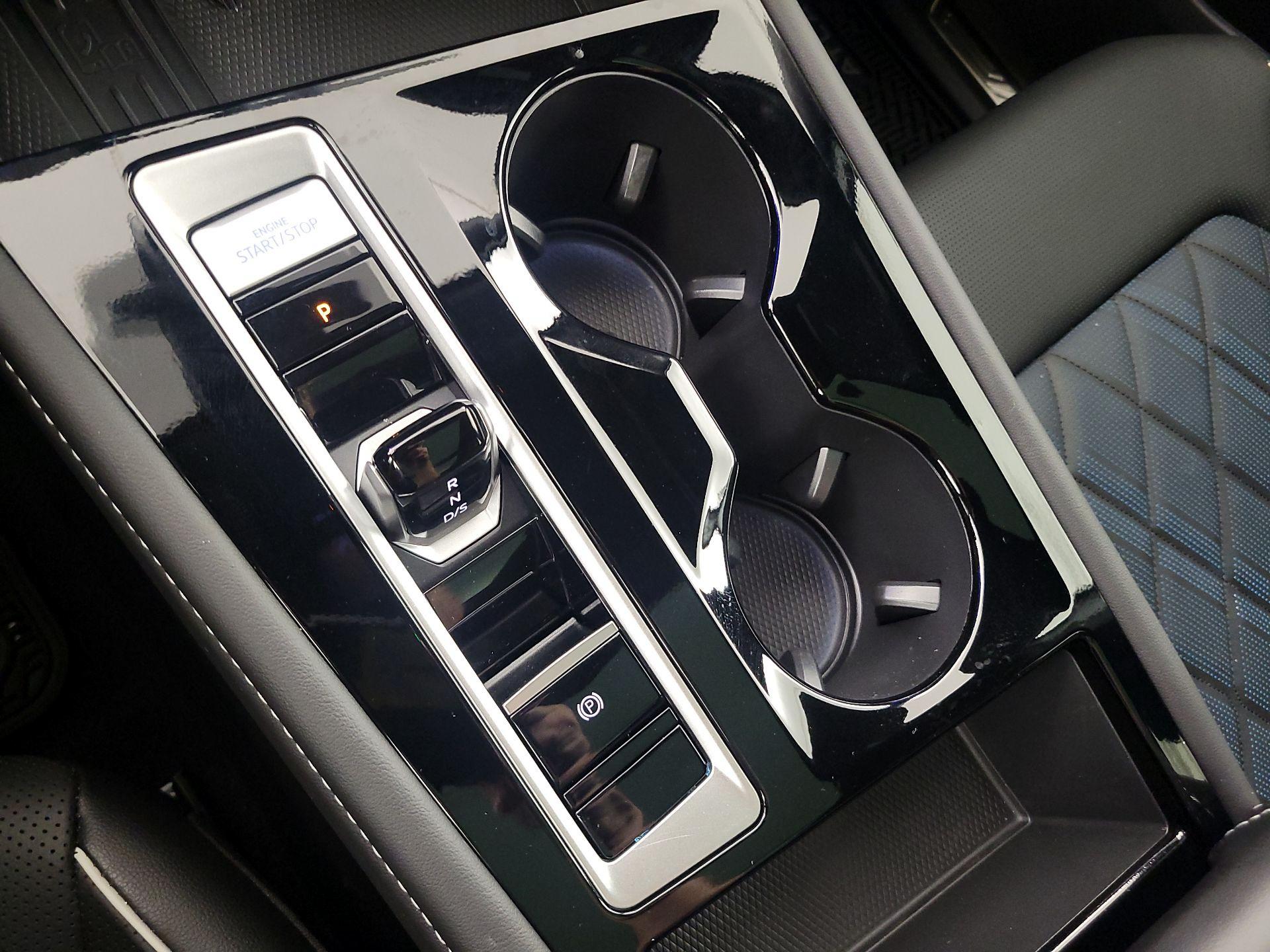 Thumbnail: 2025 Volkswagen Atlas - 18